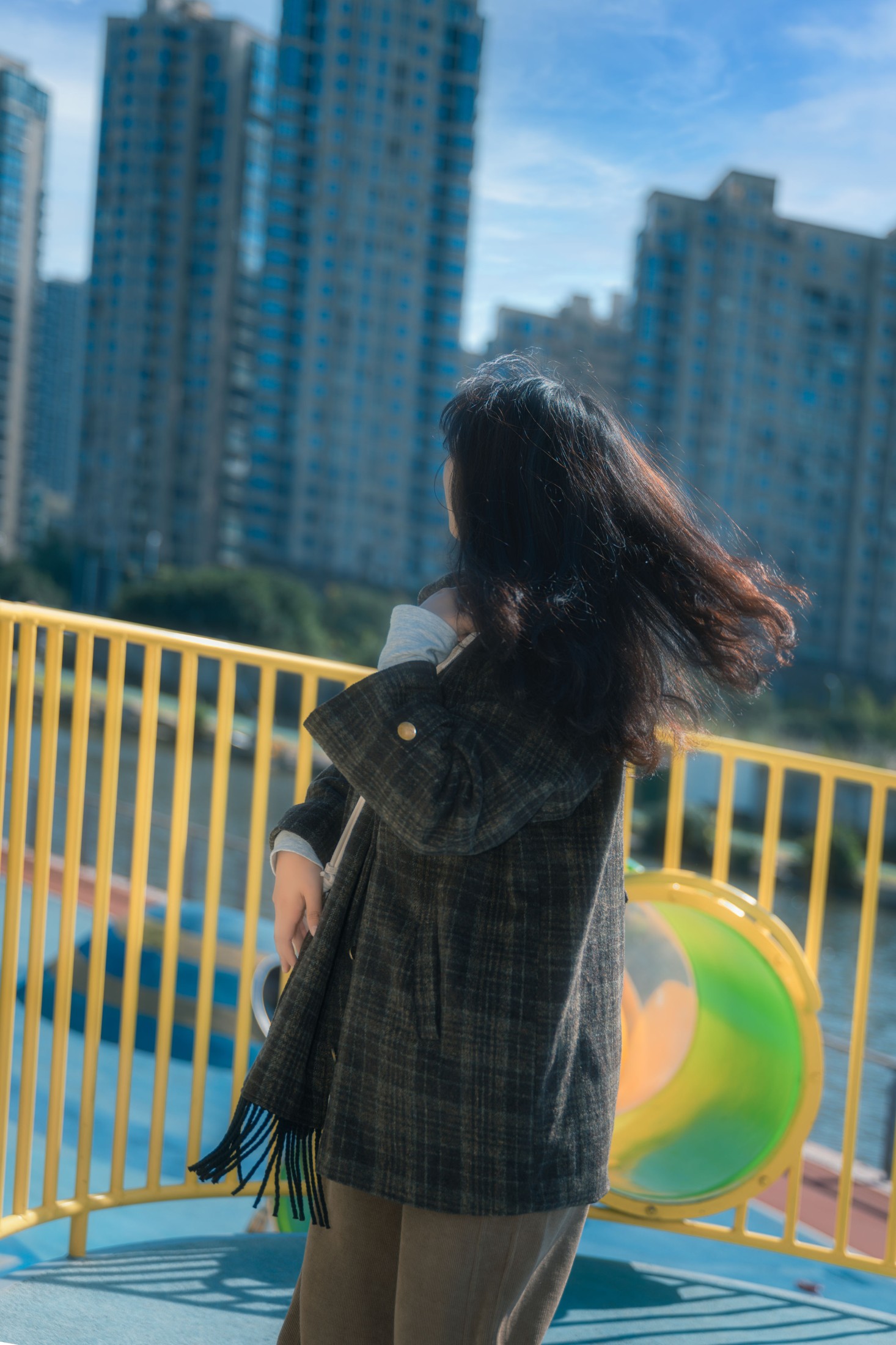 笑笑 – 《秋日游乐园》[18P]
