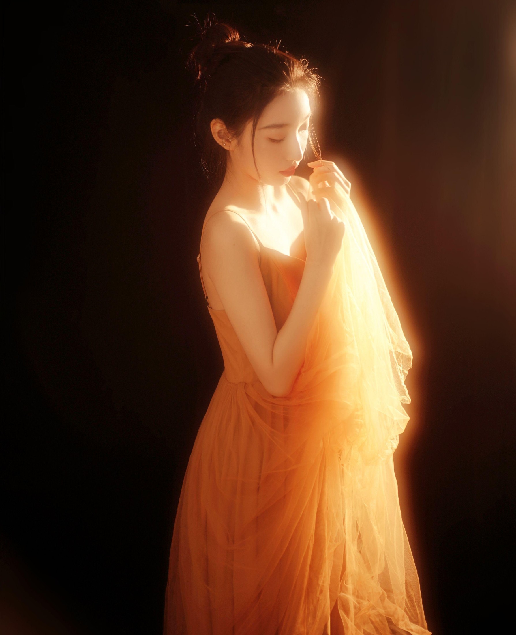 Yulia – 《黄灯下的芭蕾》[18P]