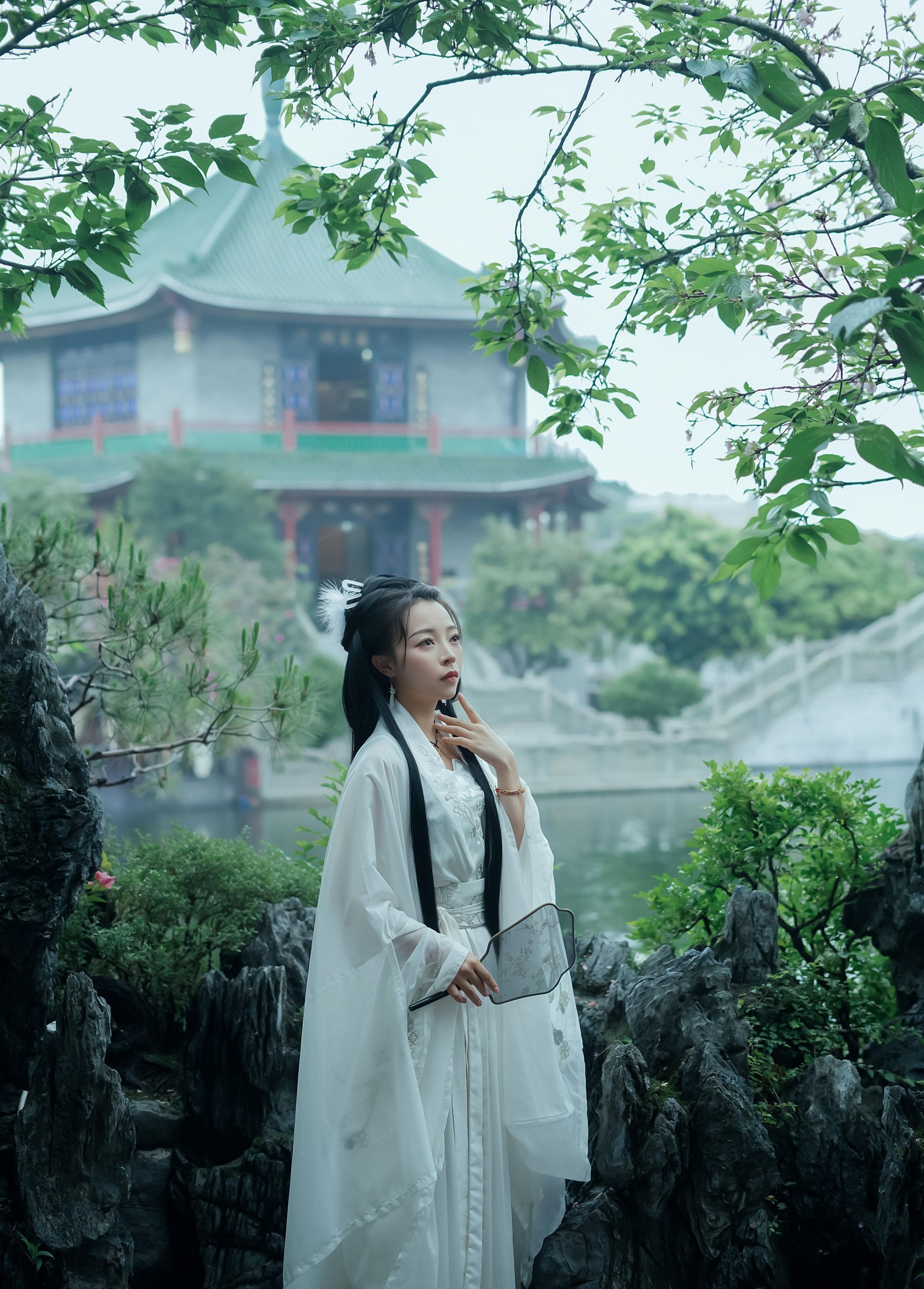 小兰 – 《雨中美人》[17P]