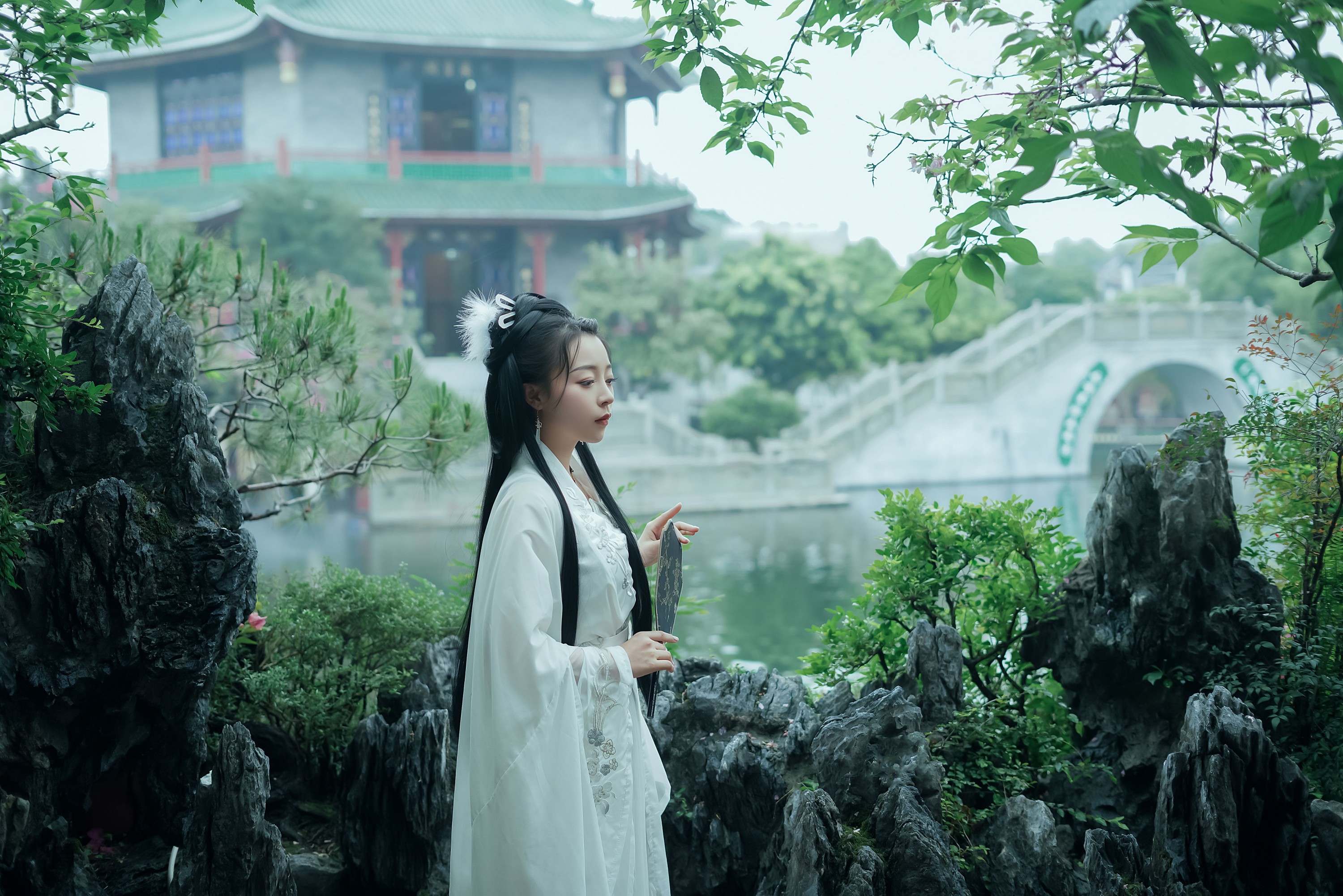 雨中美人
