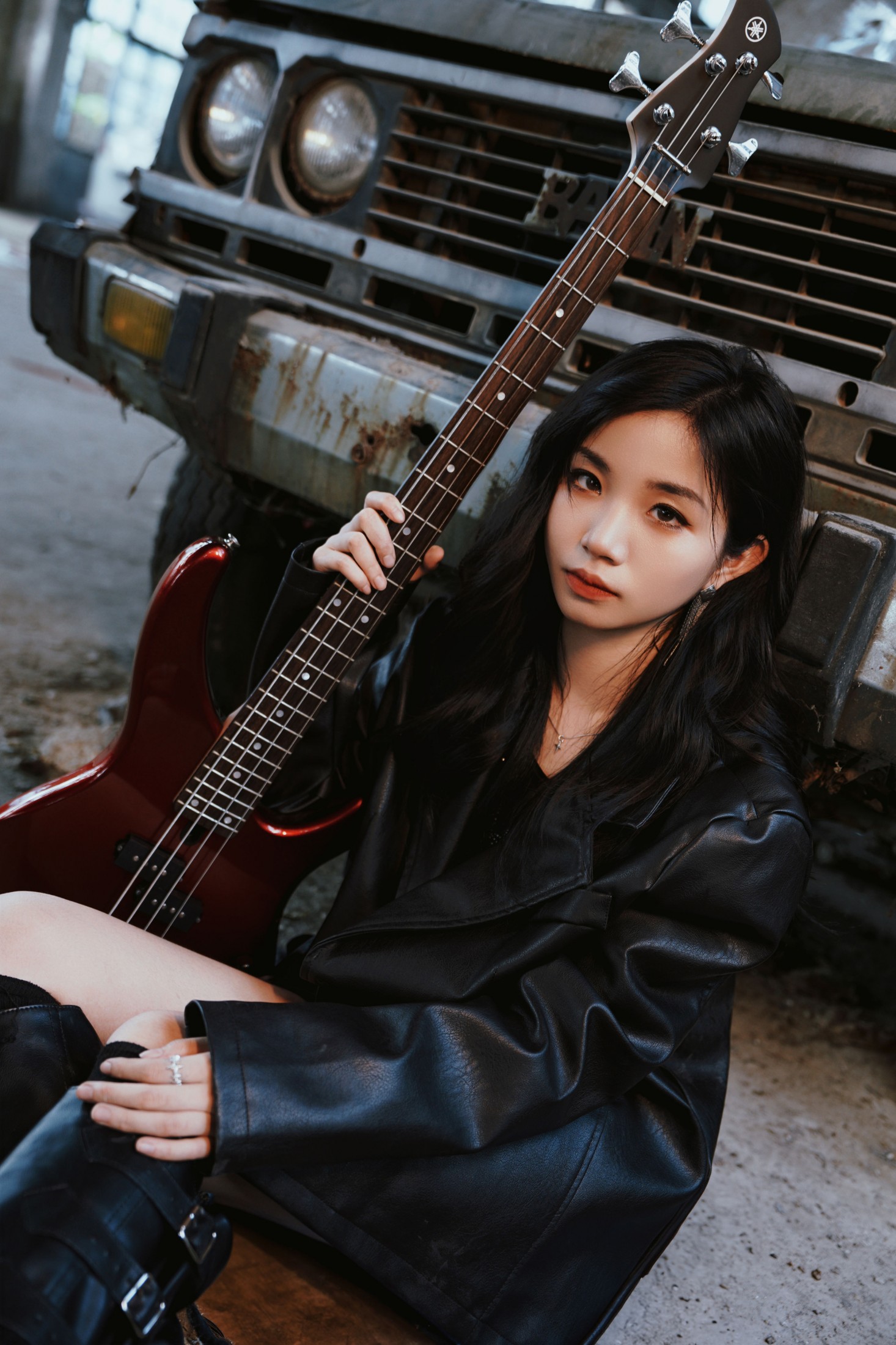 透明鱼yu – 《摇滚写真》[15P]