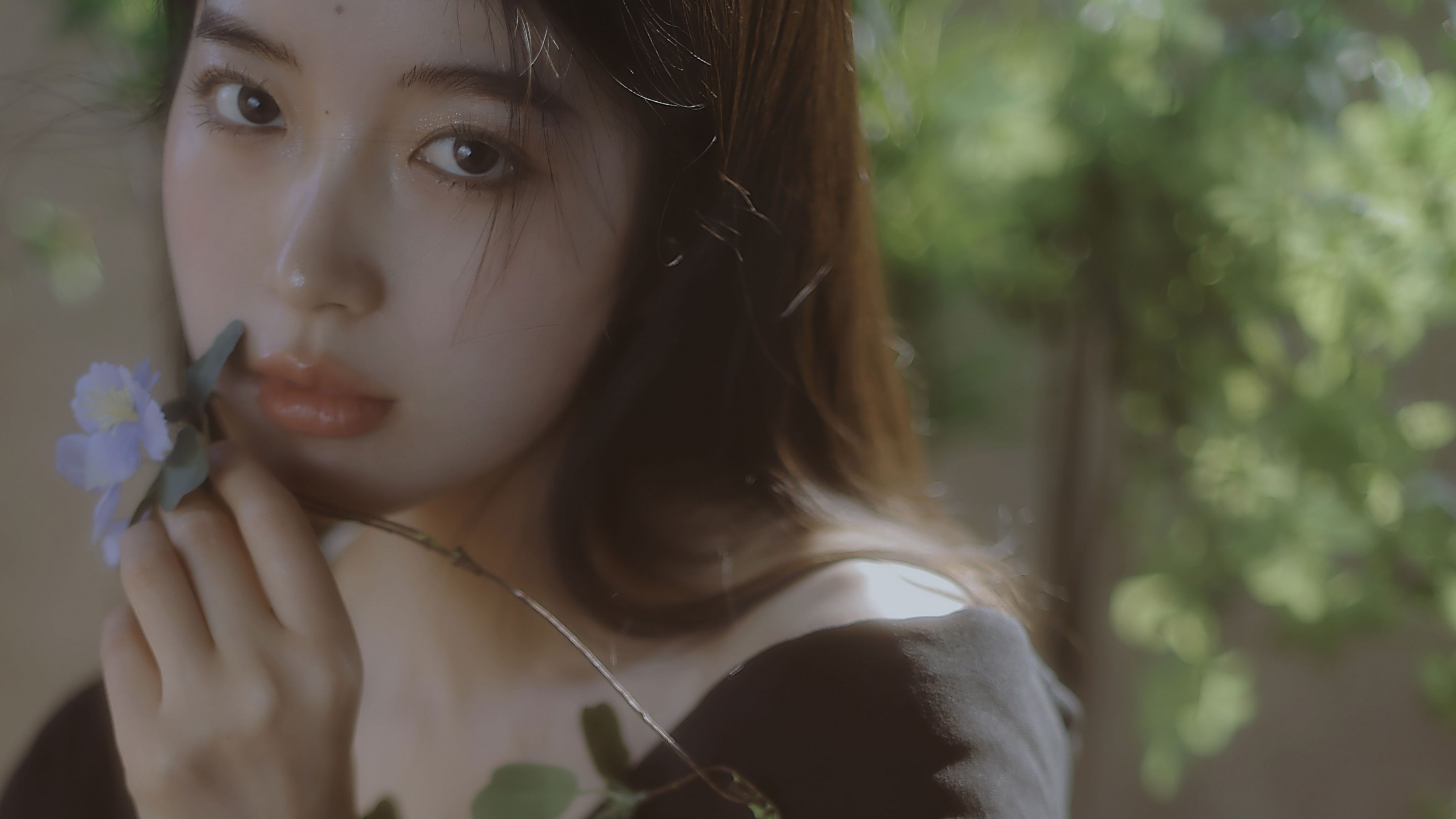 美鹿籽 – 《清冷感拉满》[17P]