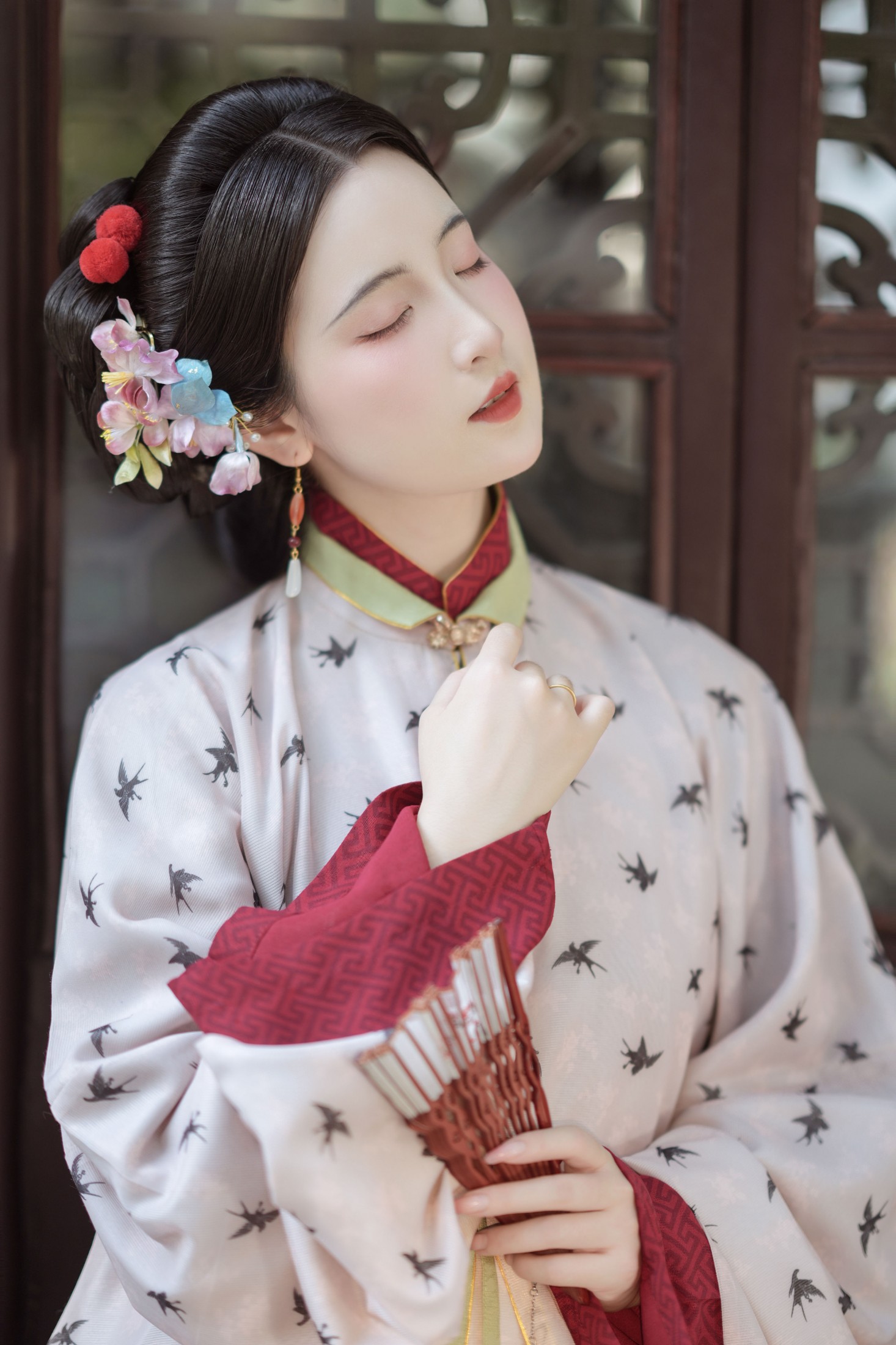 我是金儿呀 – 《榴花开欲然》[22P]