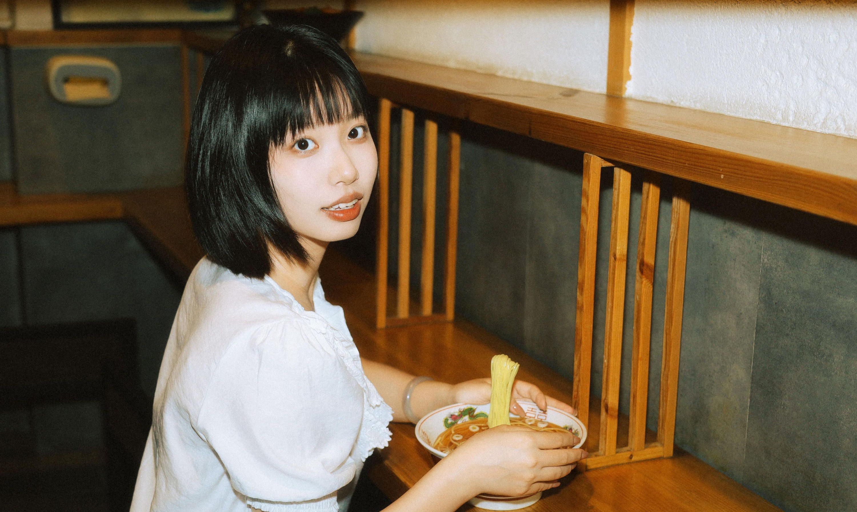 陈橙二 – 《日料店》[20P]