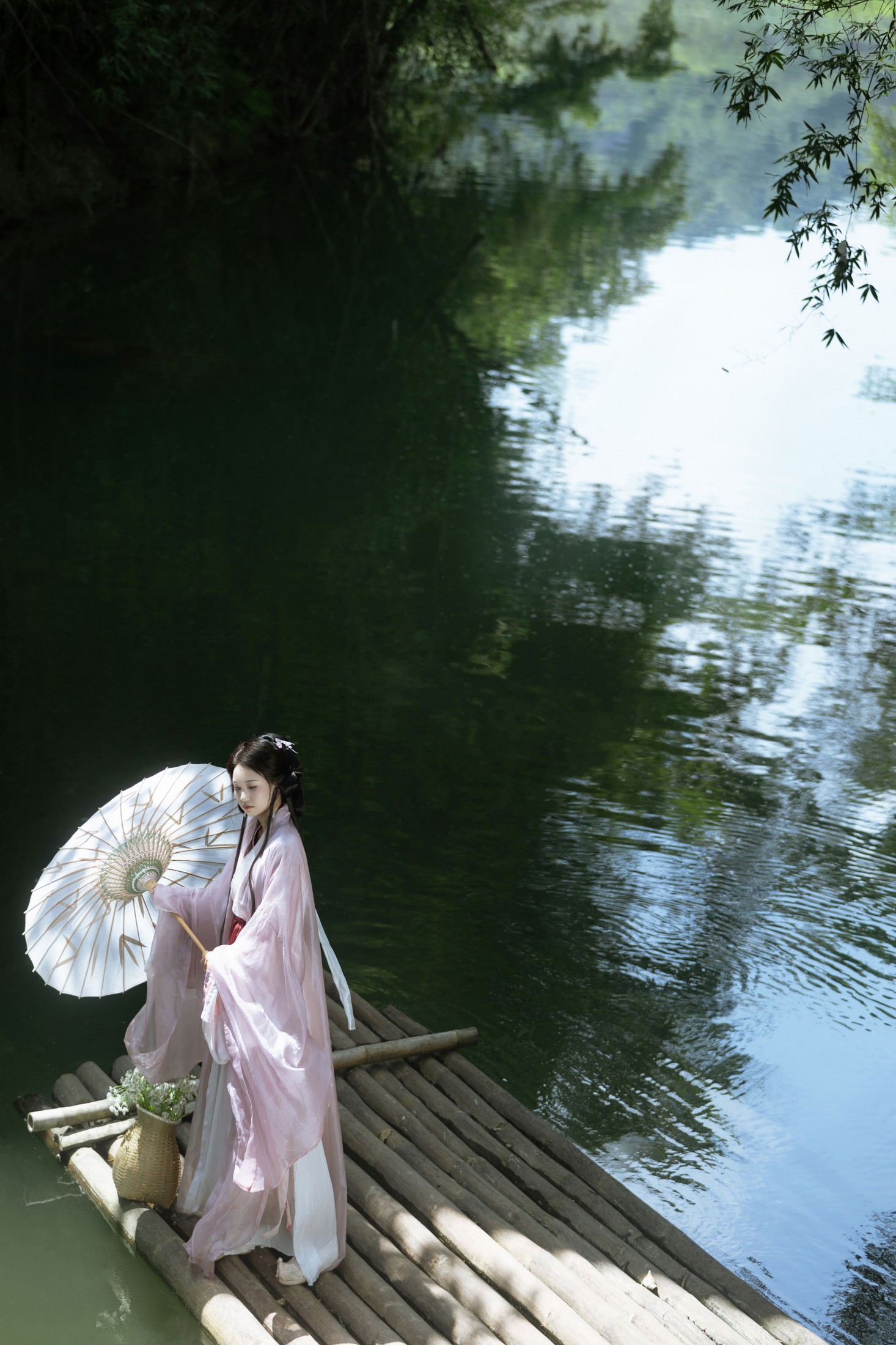 洁洁 – 《山水之间》[22P]