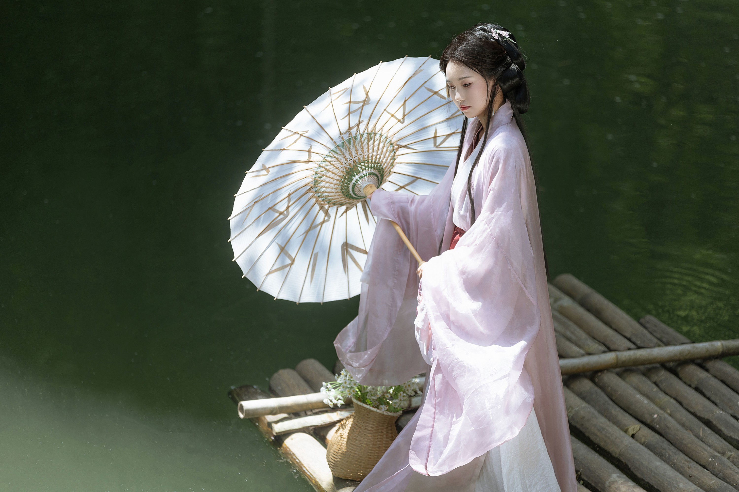 洁洁 – 《山水之间》[22P]