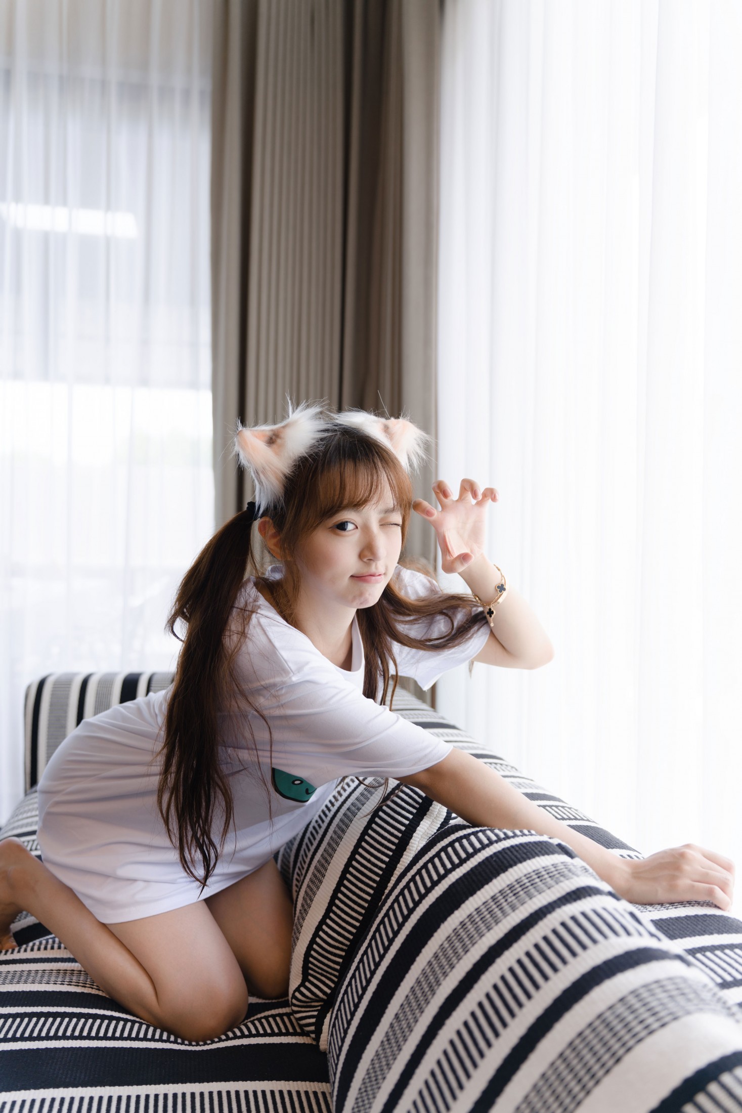 小亿 – 《居家小清新》[32P]