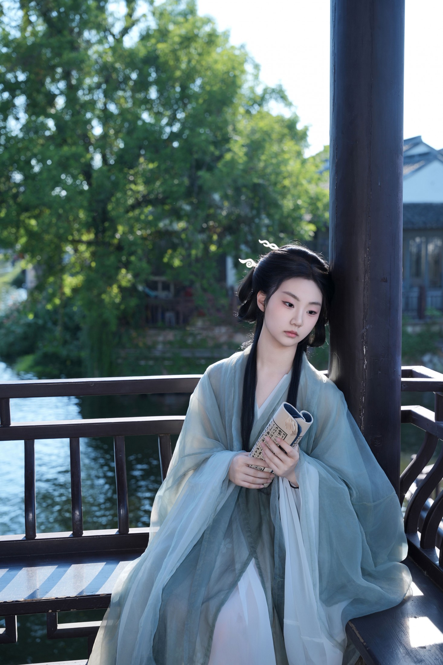 青青 – 《清冷风汉服》[11P]