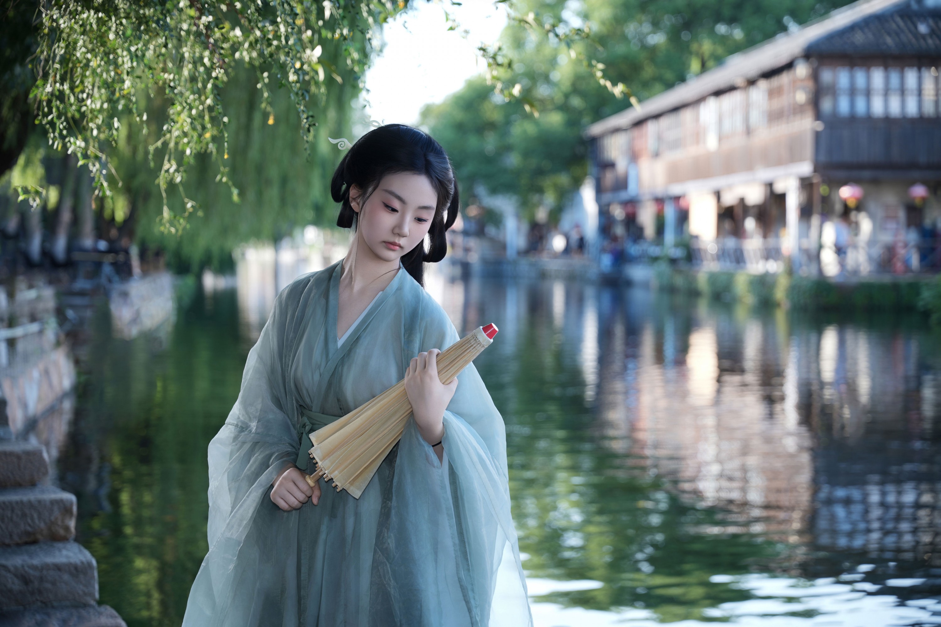 青青 – 《清冷风汉服》[11P]