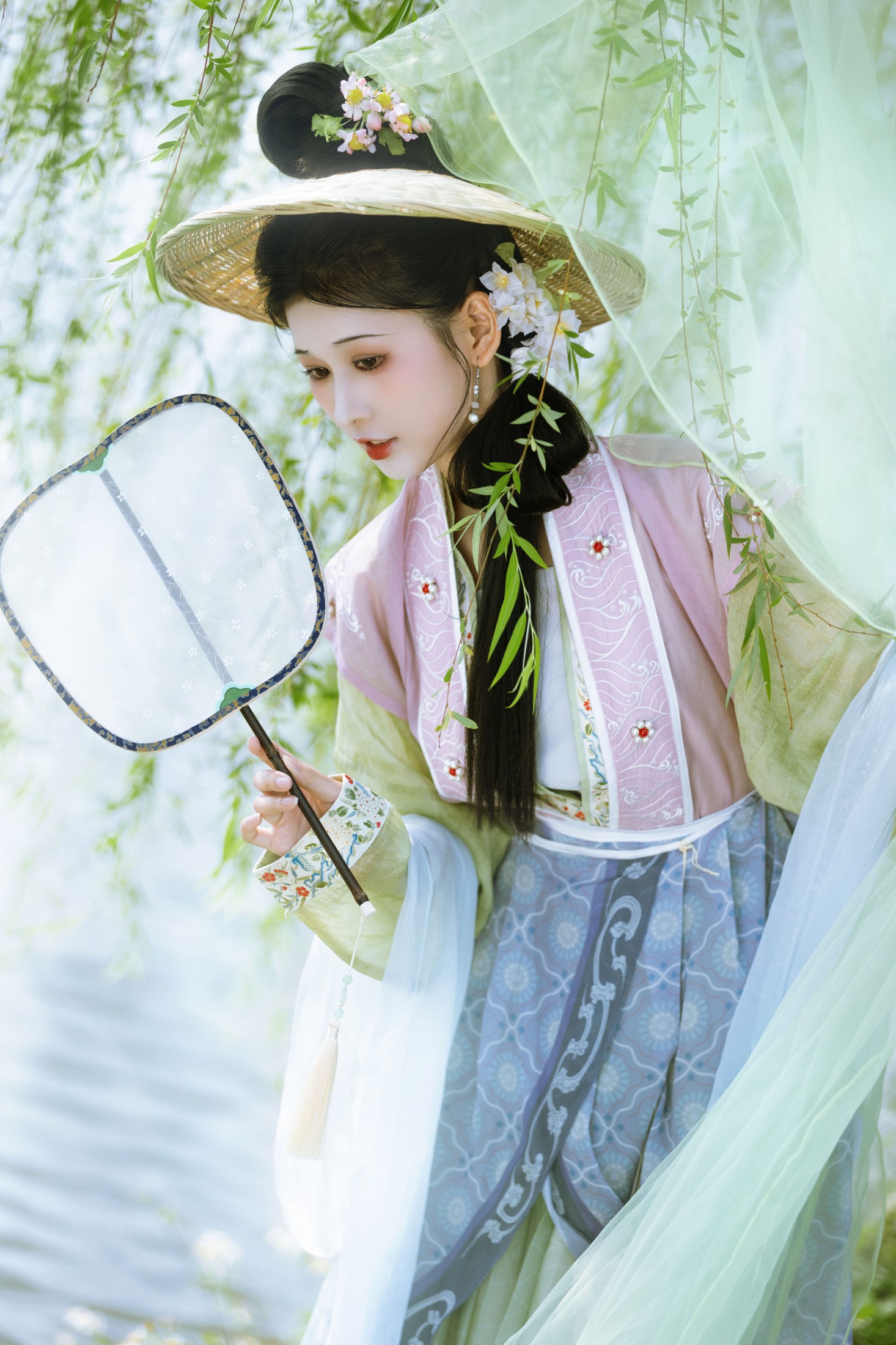 小y今天也很开心 – 《杨堤堆烟》[15P]