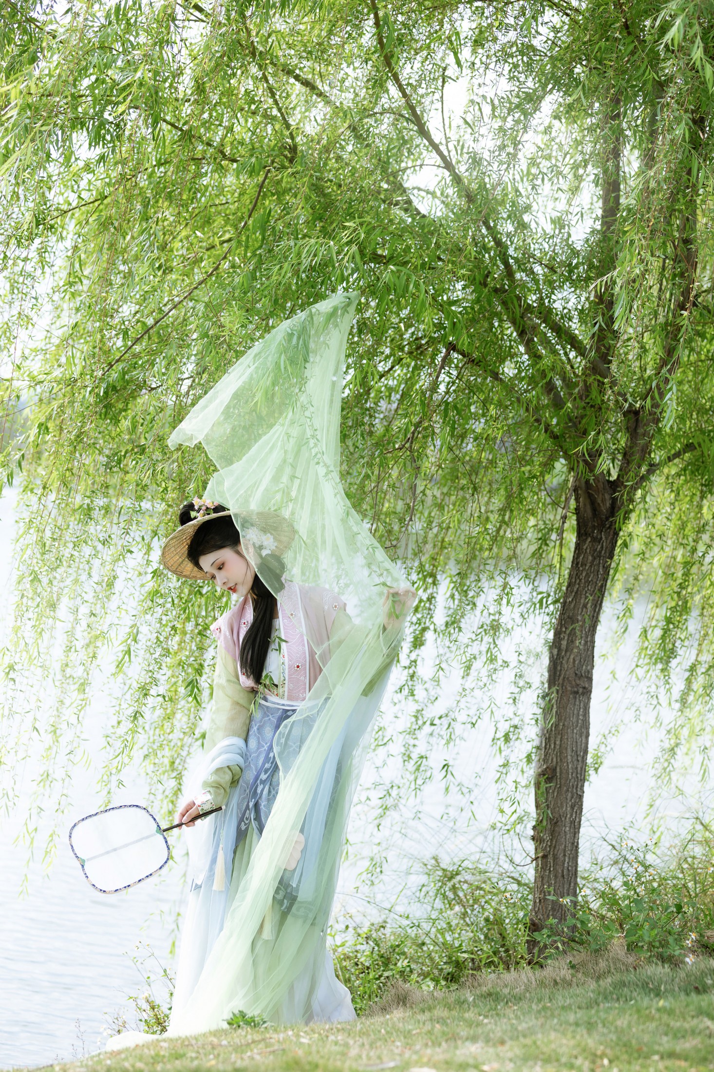 小y今天也很开心 – 《杨堤堆烟》[15P]