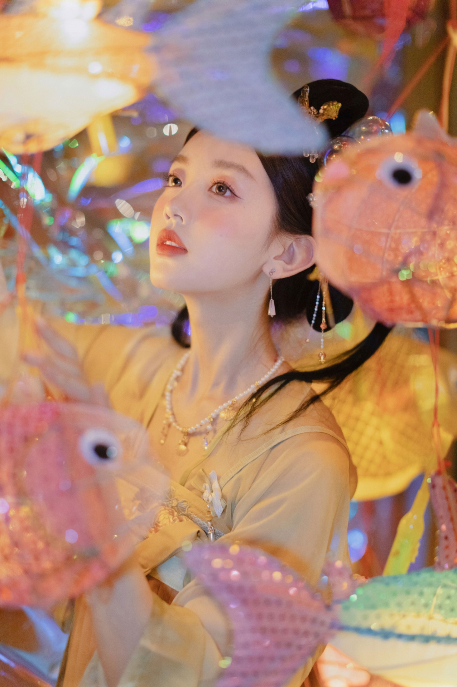 鱼灯少女