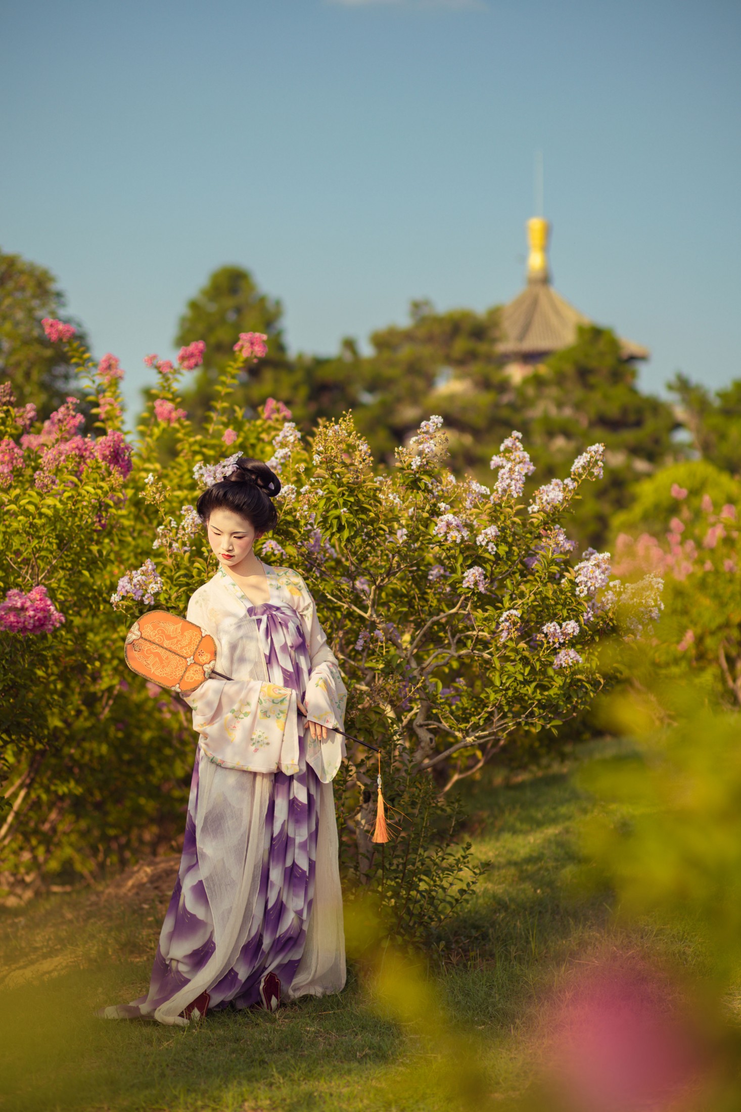 中晚唐|照花前后镜,花面交相映