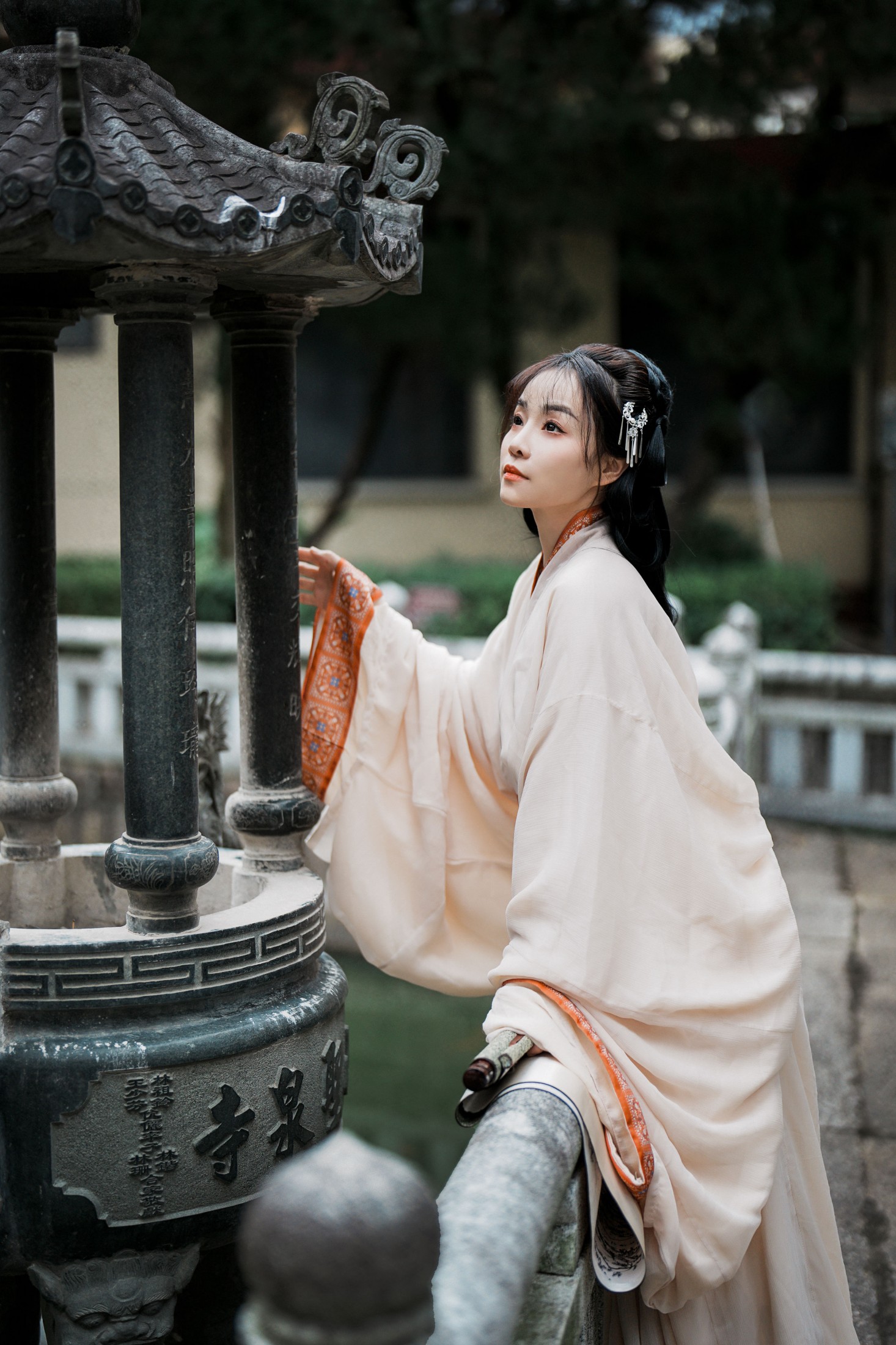 joy777又又 – 《古风人像拍摄-圣泉寺-欢欢》[13P]