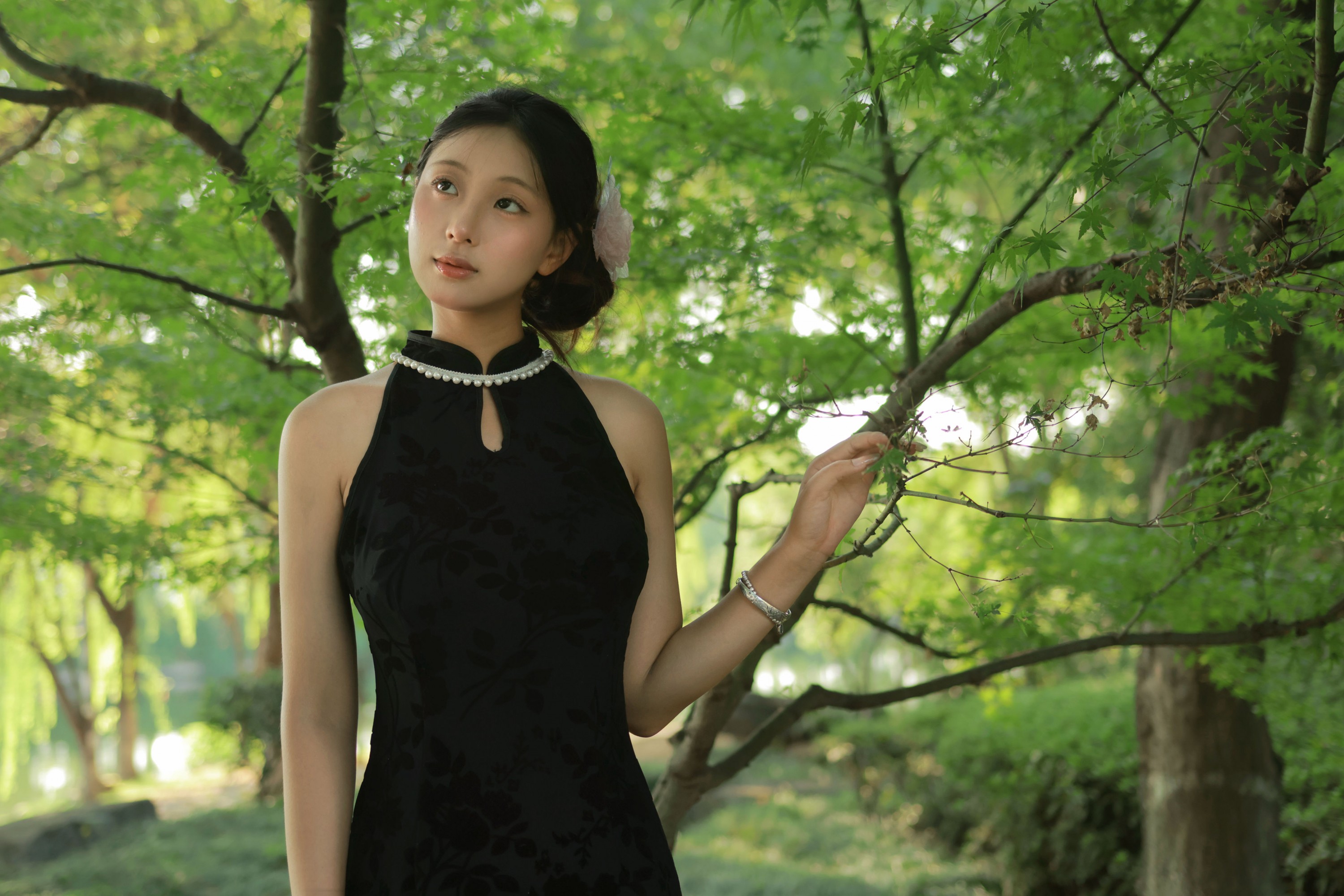 小u – 《湖边旗袍》[46P]
