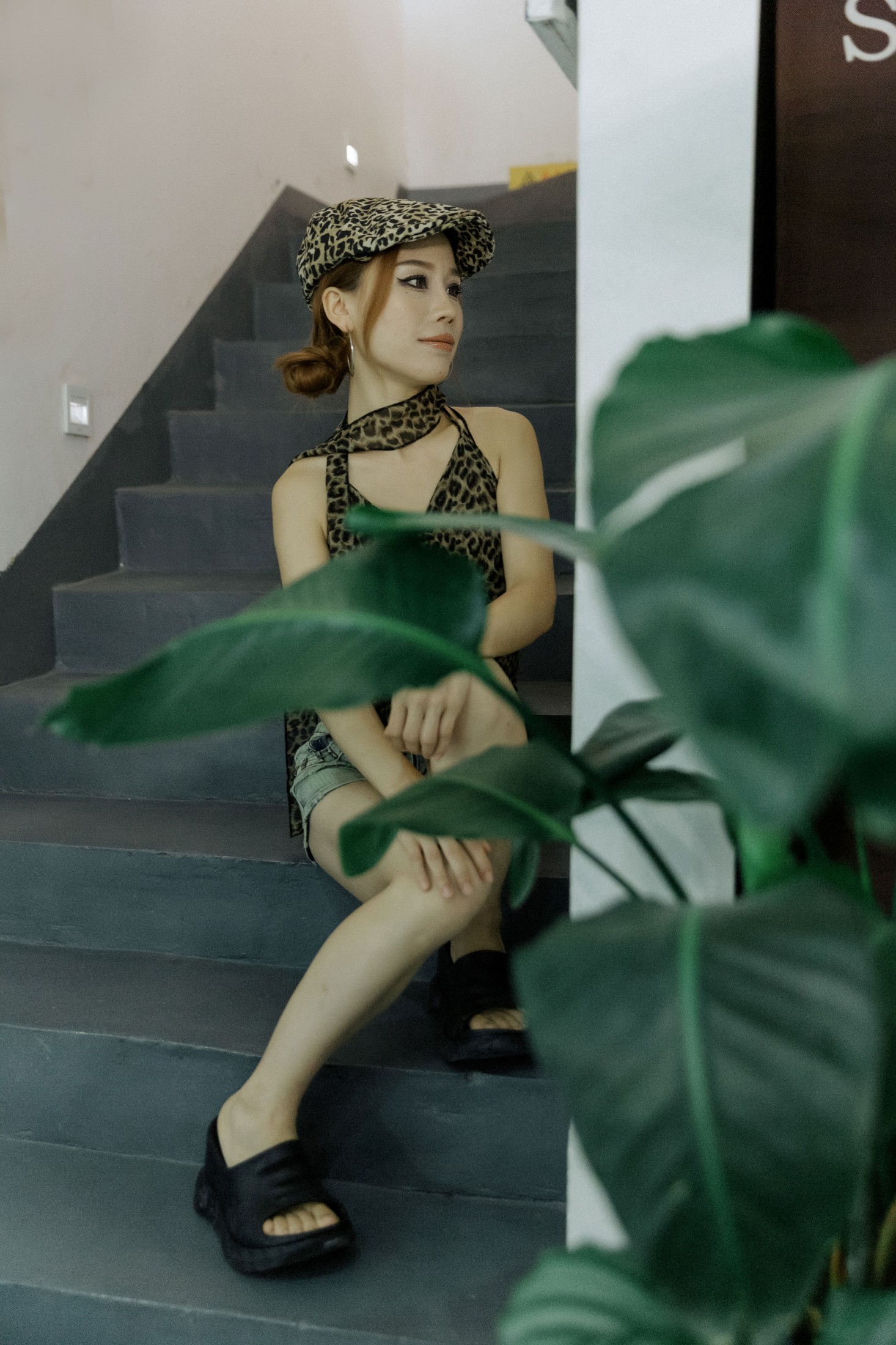 盼盼 – 《豹纹女郎》[15P]