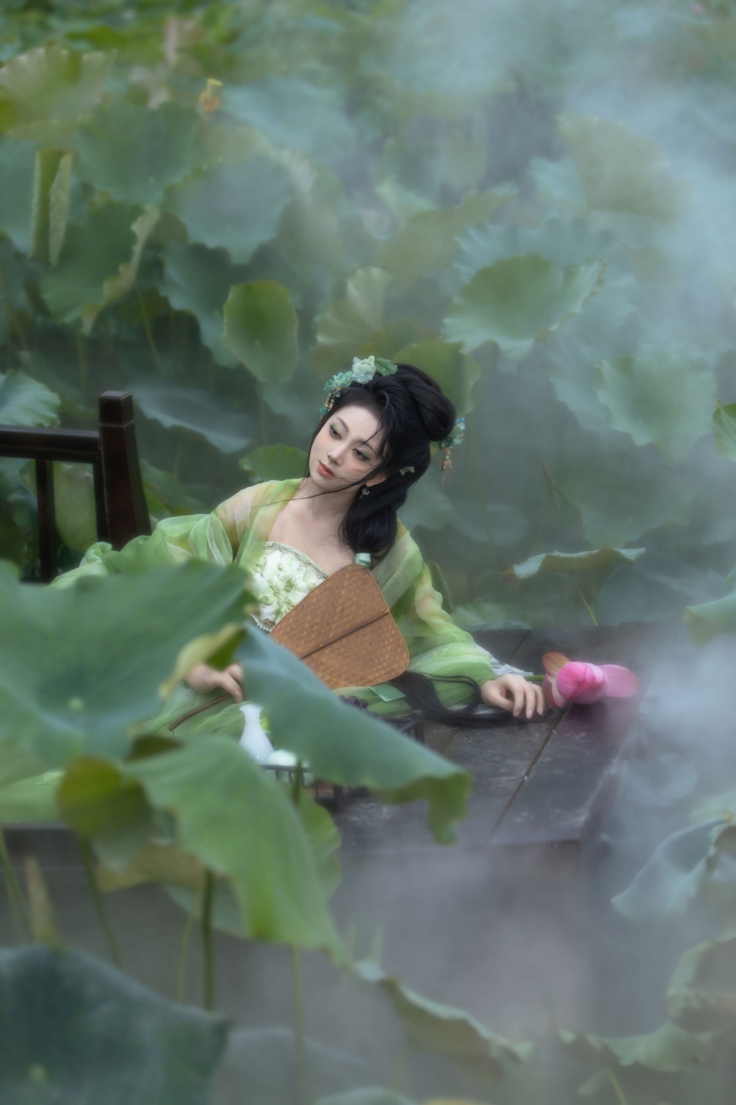 落雨清玲 – 《荷 • 绿》[13P]