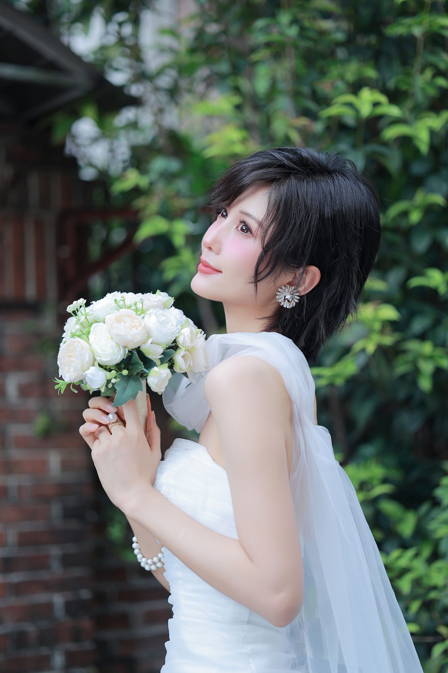 穿上婚纱去当甜心