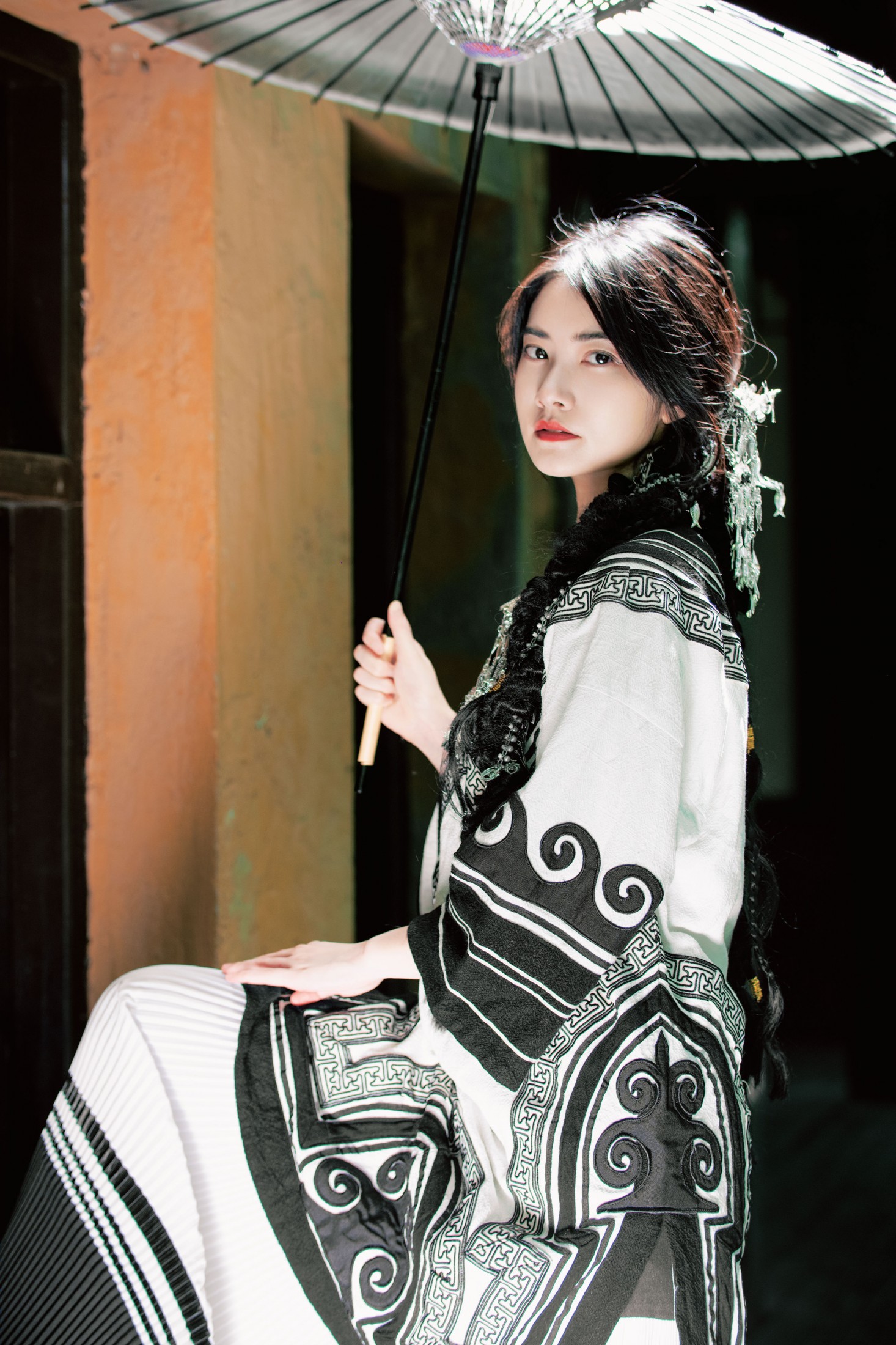 彝族少女