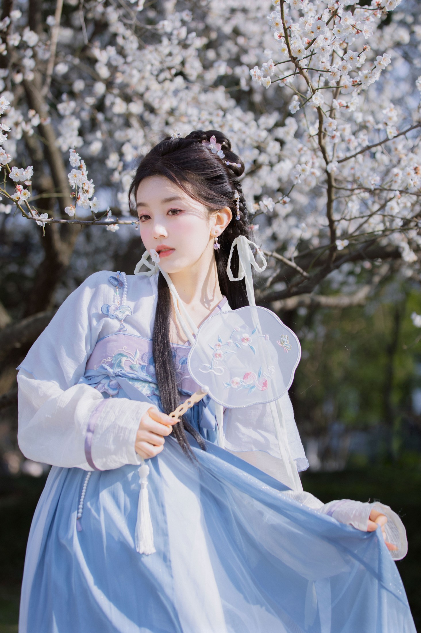 奥特有点慢 - 《梅花初绽》[38P]