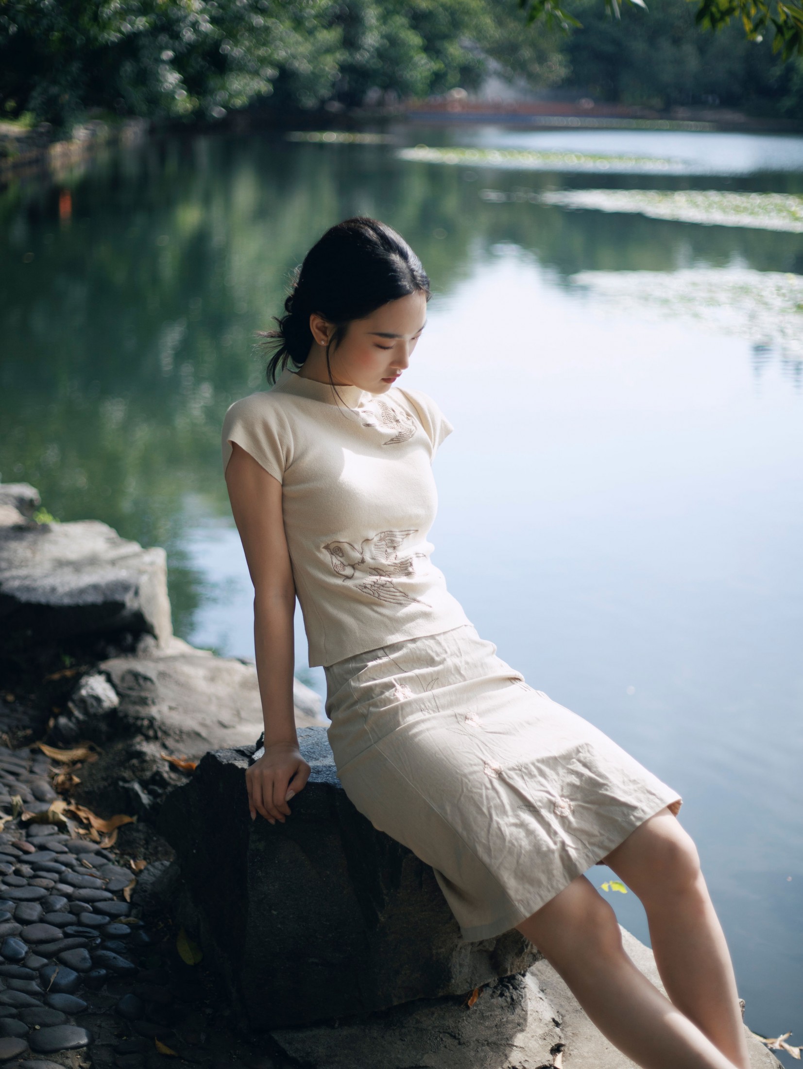 《她的眼睛会说话》[16P]