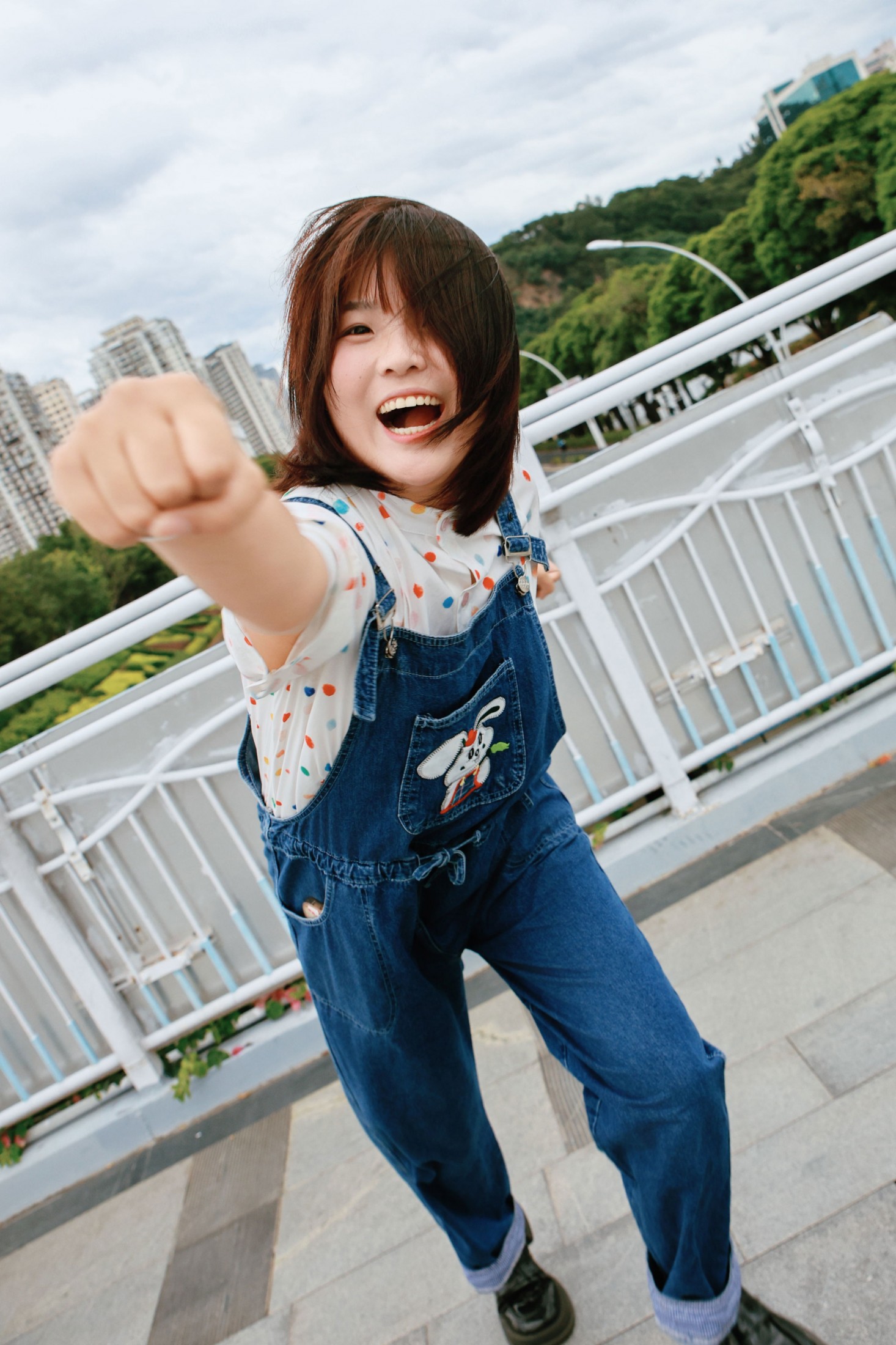 天桥有活人
