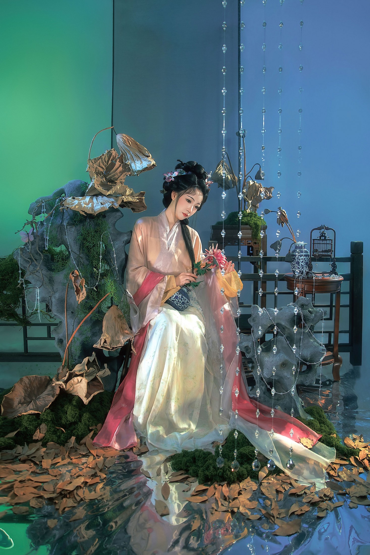 枯荷｜烟里抱秋霜