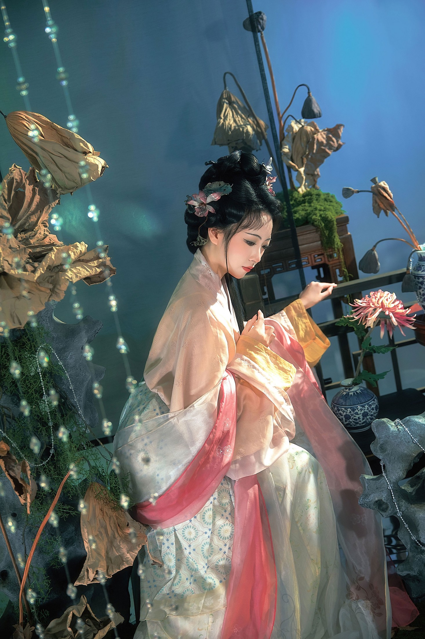 赵噗噗 - 《枯荷｜烟里抱秋霜》[12P]