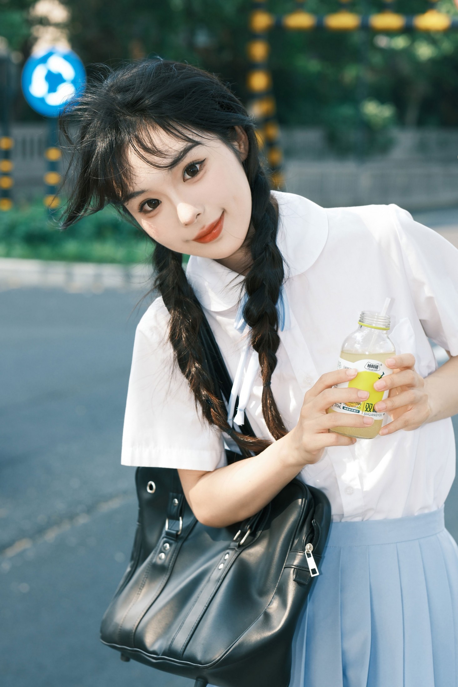 四月泡芙 – 《校服的裙摆》[14P]