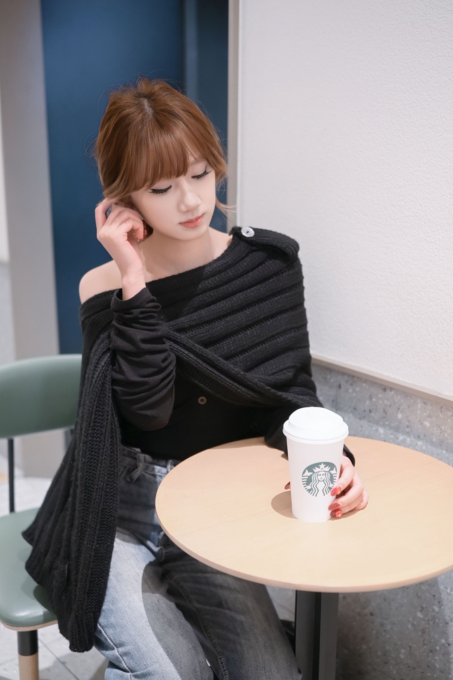 《这种黑系穿搭算氛围感天花板吗？》[11P]