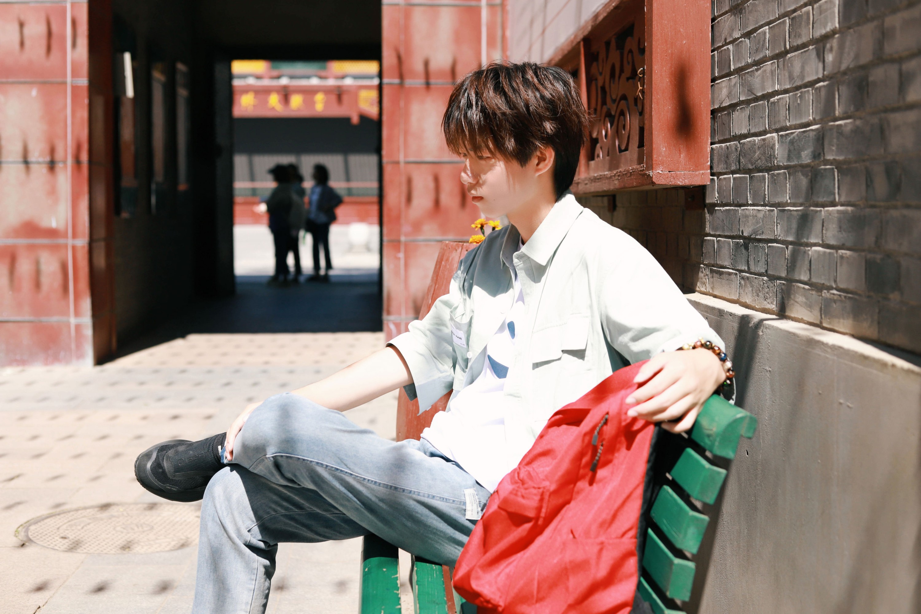 《走在哈尔滨街头》[16P]