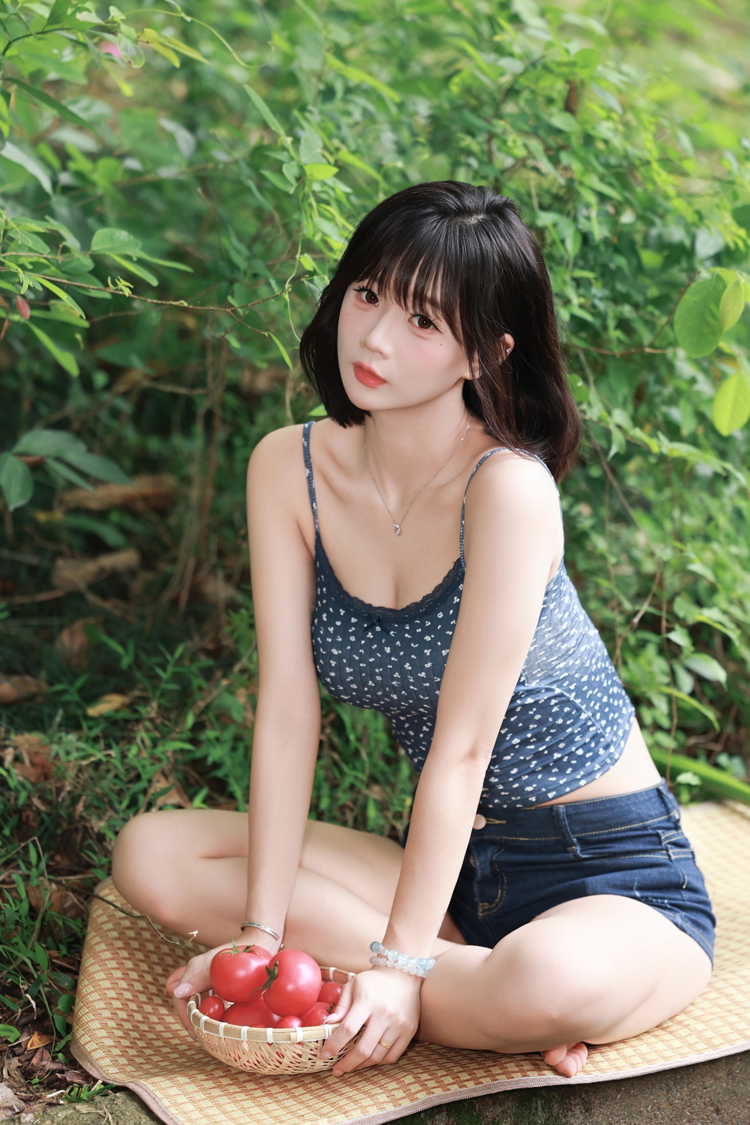 《溪边少女写真》[26P]