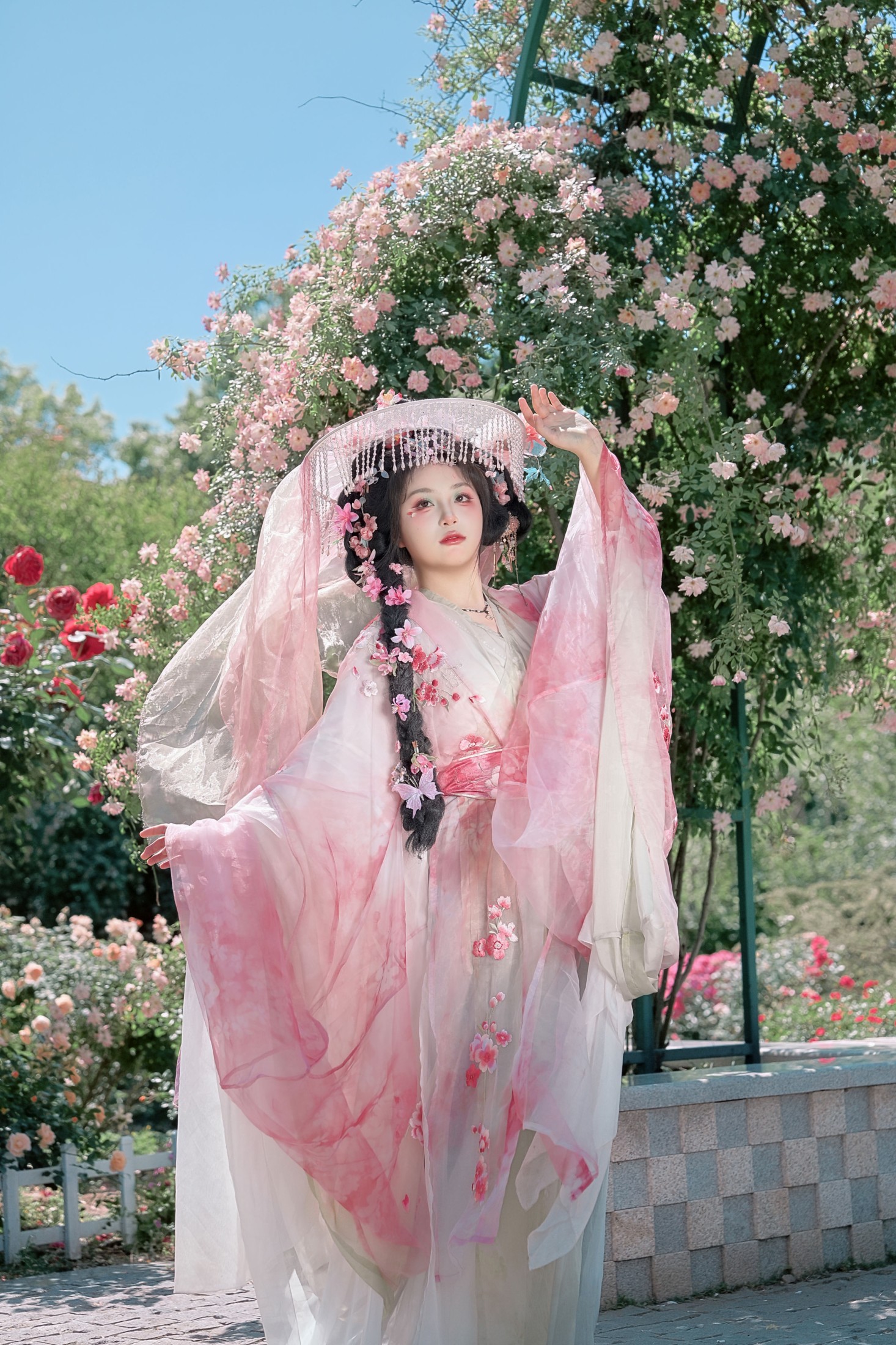 《一头扎进蔷薇花里》[21P]