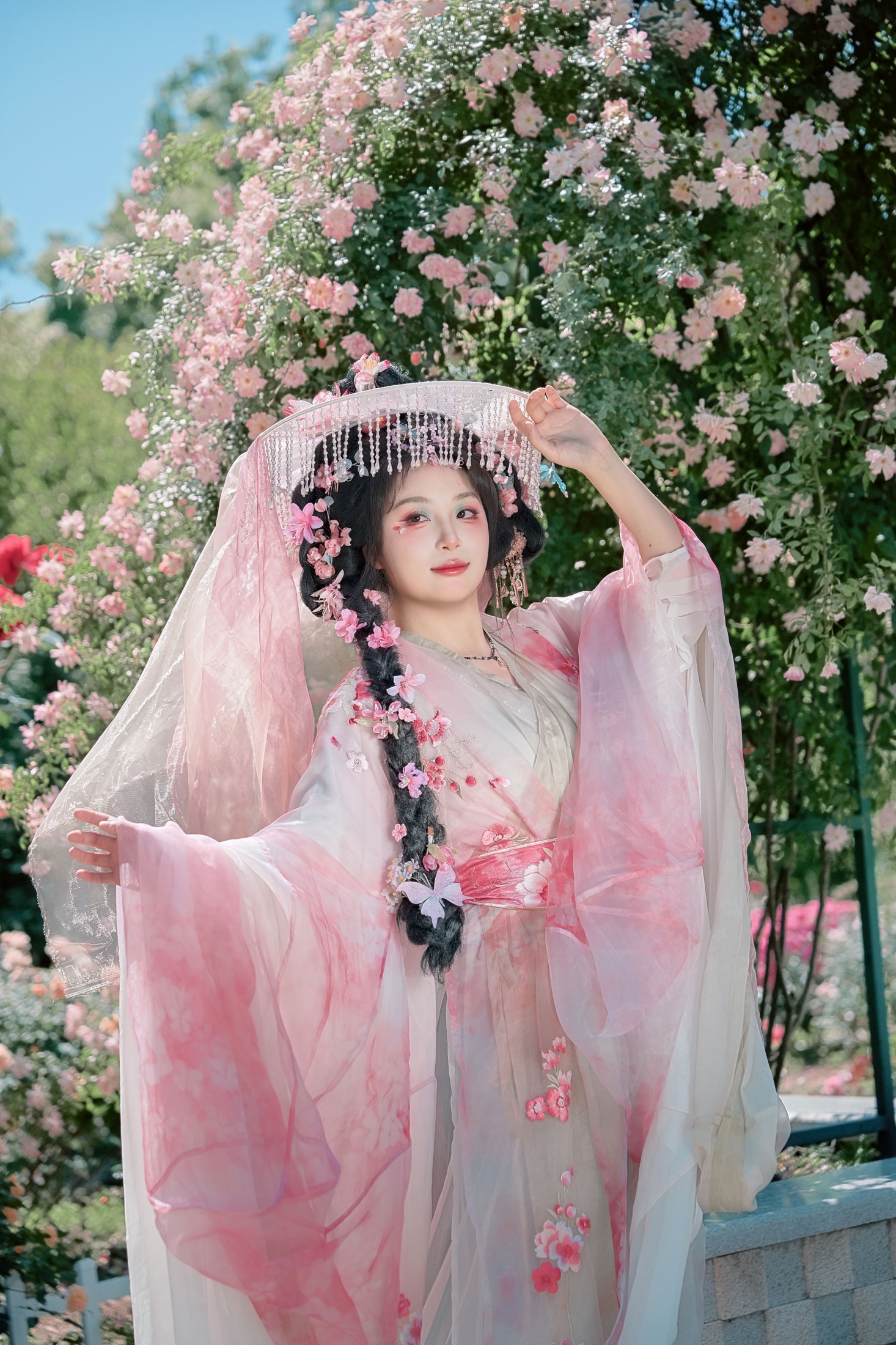 《一头扎进蔷薇花里》[21P]