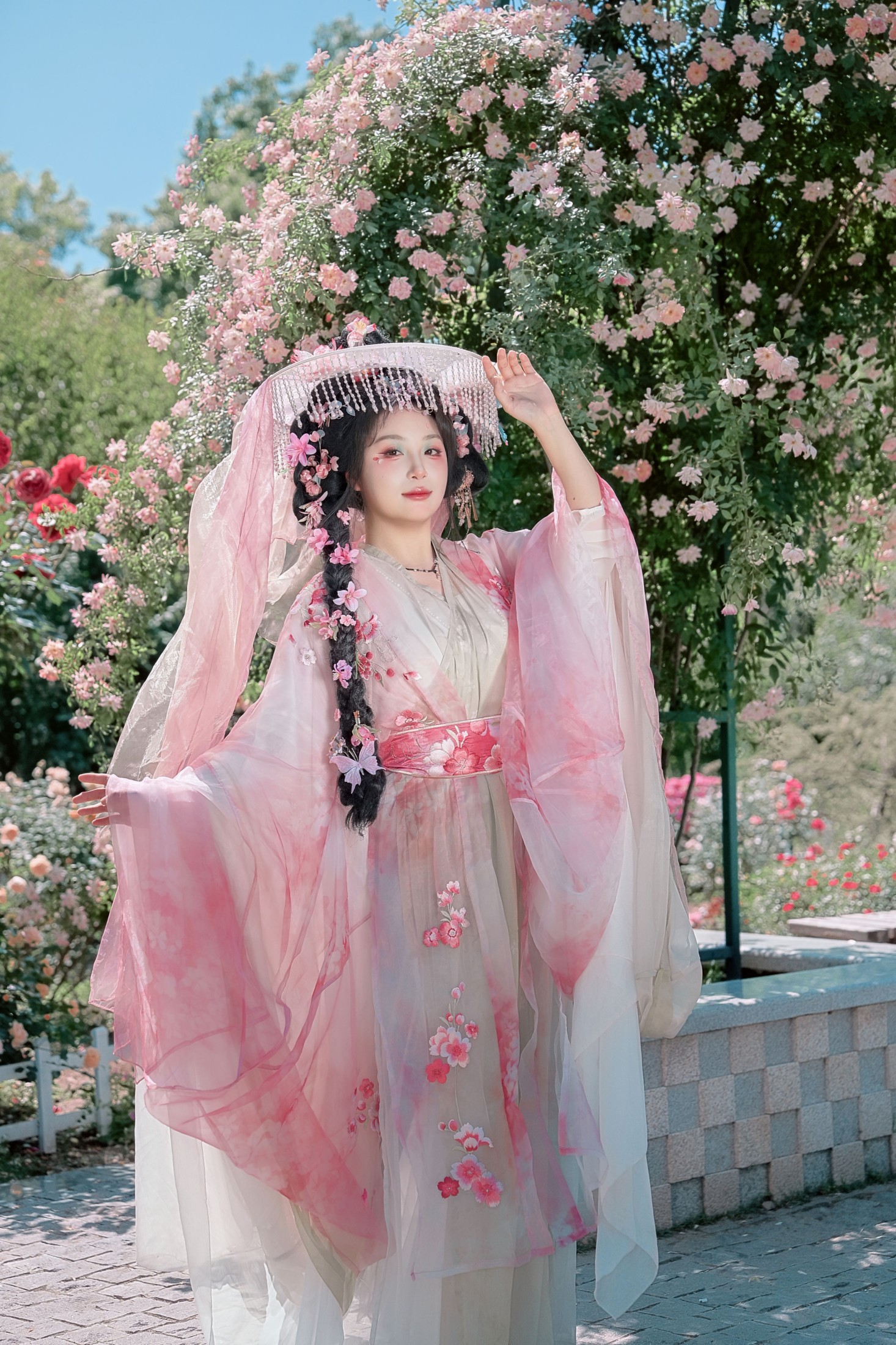 《一头扎进蔷薇花里》[21P]