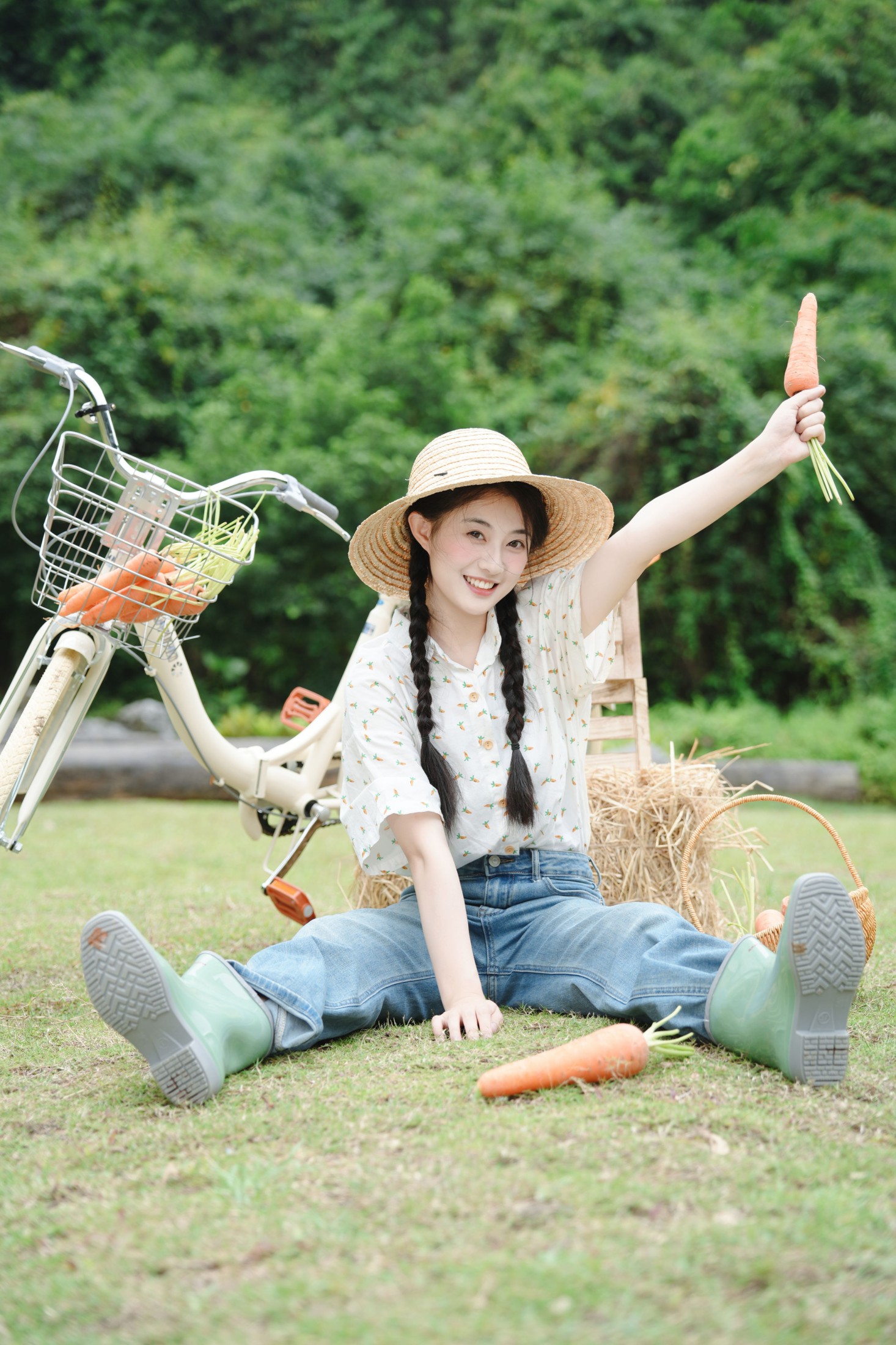 《牧场中的可爱女孩》[12P]