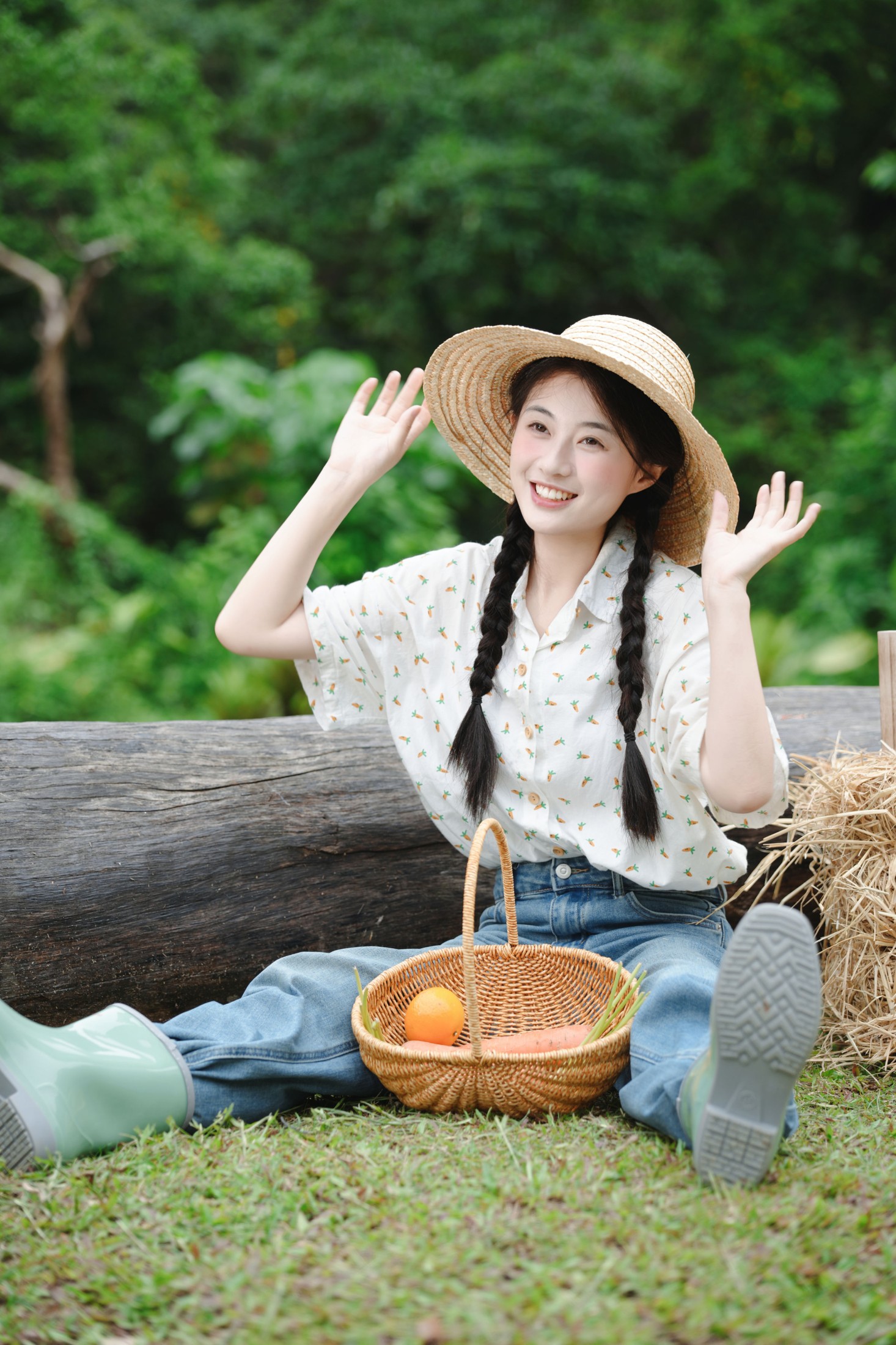 《牧场中的可爱女孩》[12P]