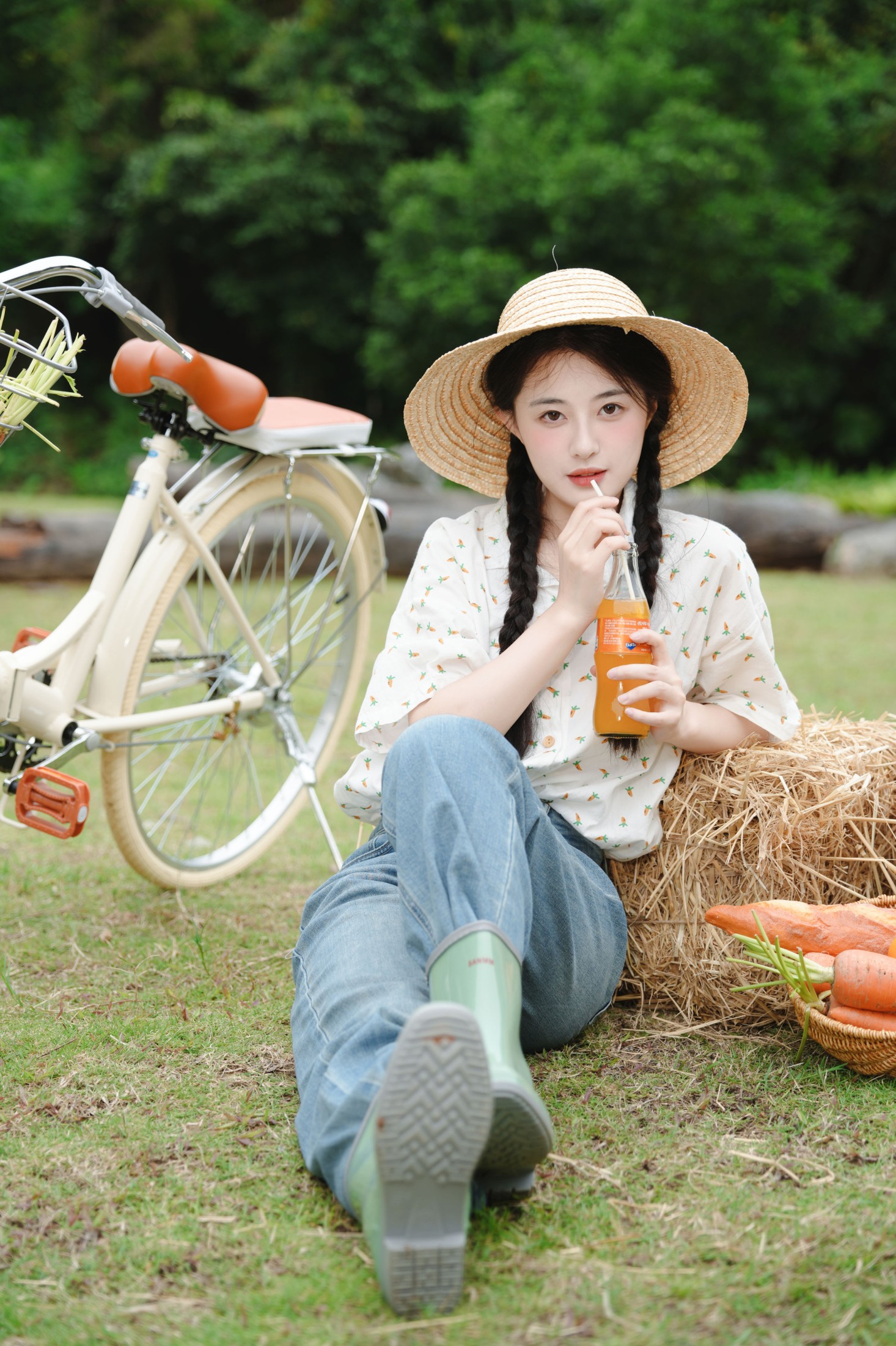 《牧场中的可爱女孩》[12P]