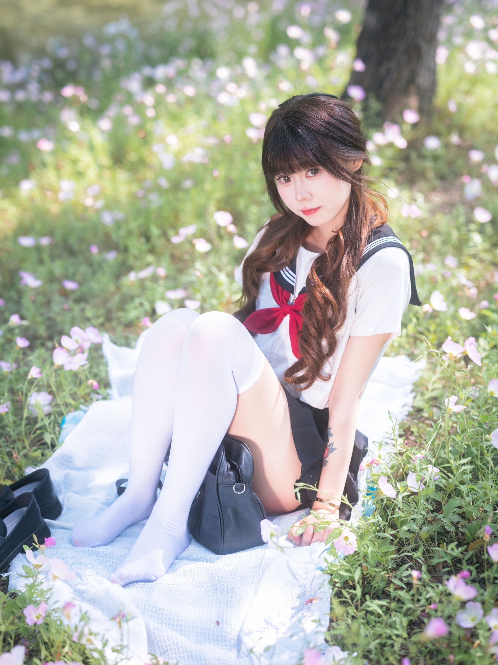 《月见花海JK少女》[50P]