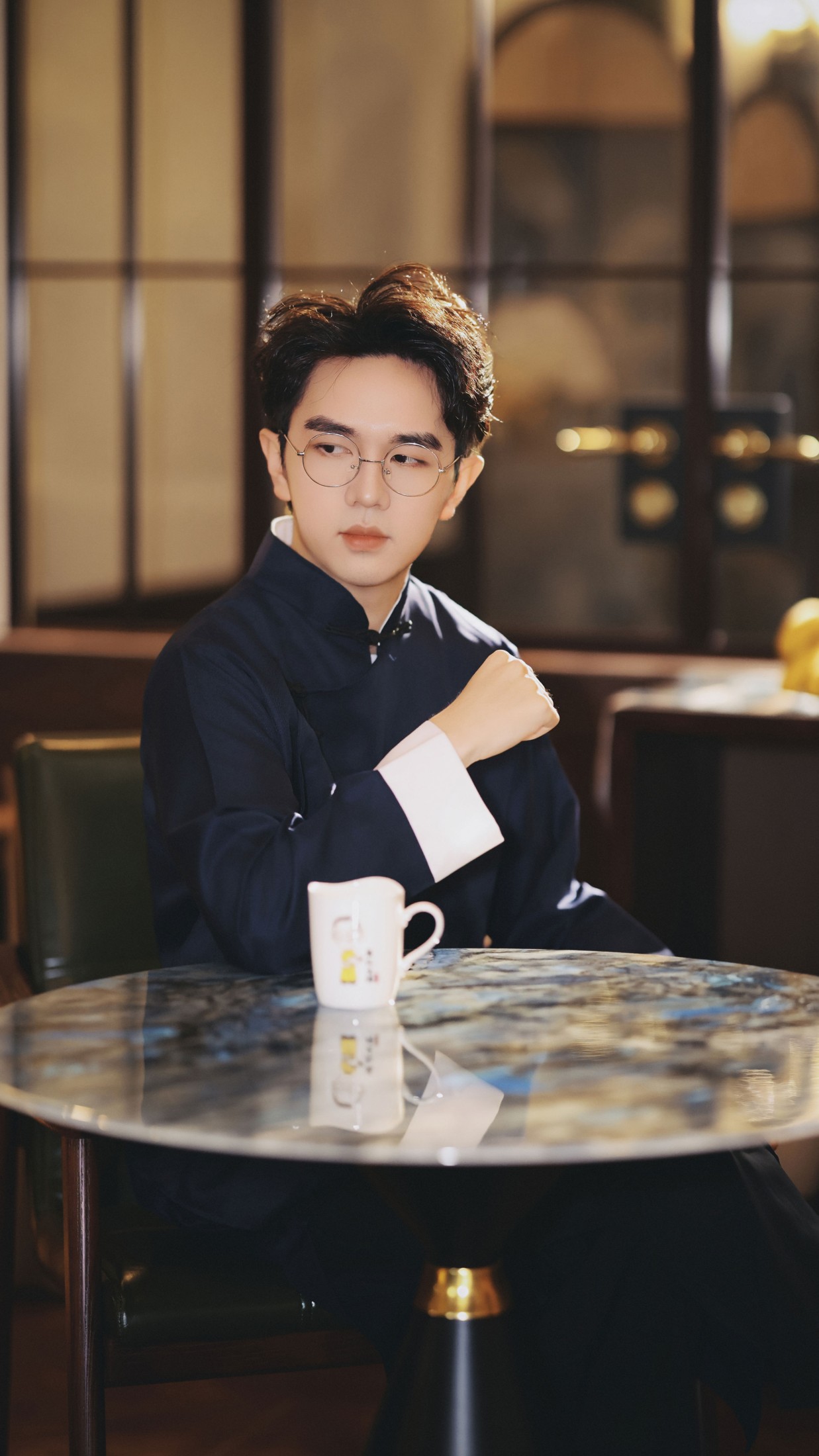 《书与咖啡、与少年》[9P]