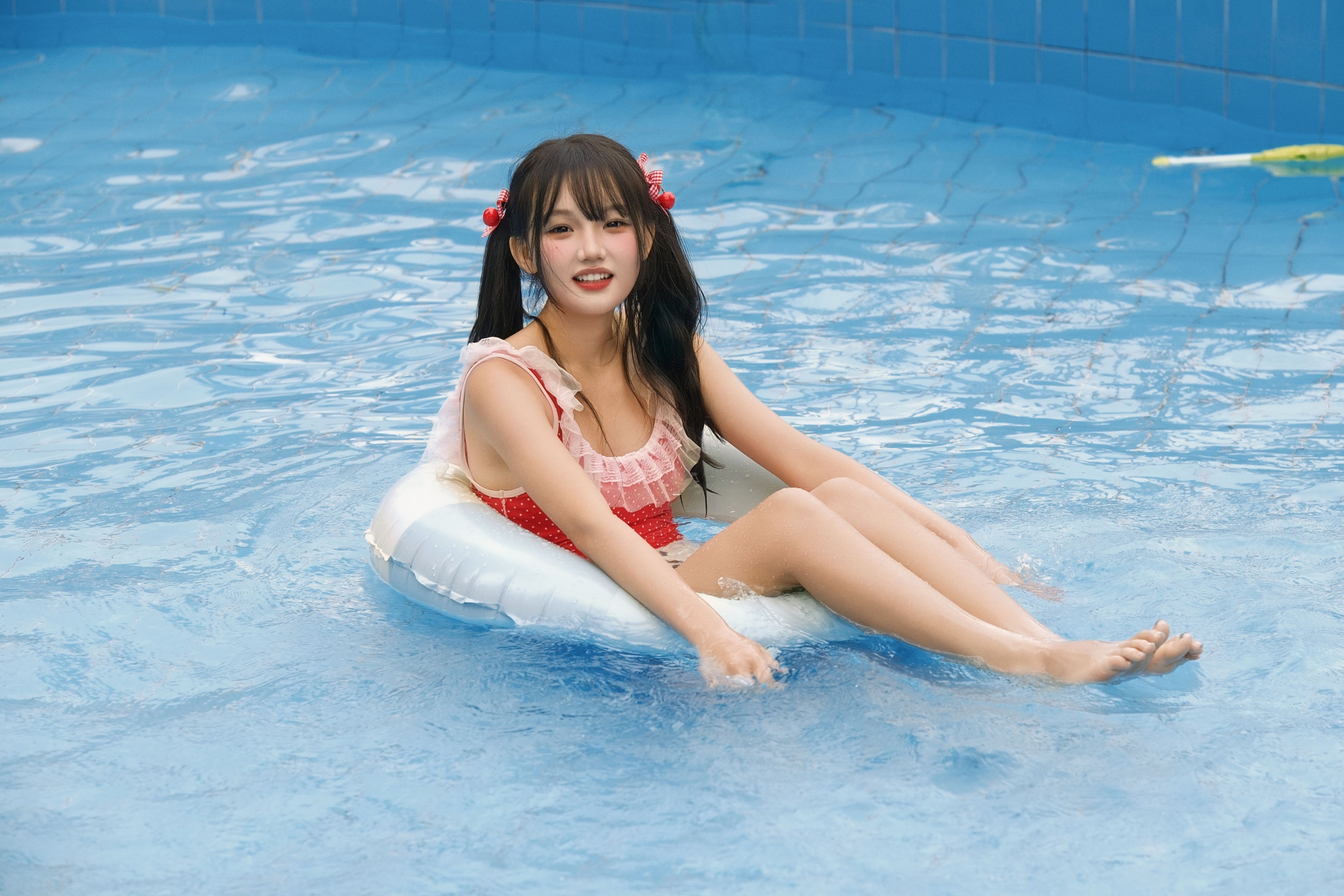 《夏日泳池写真》[29P]