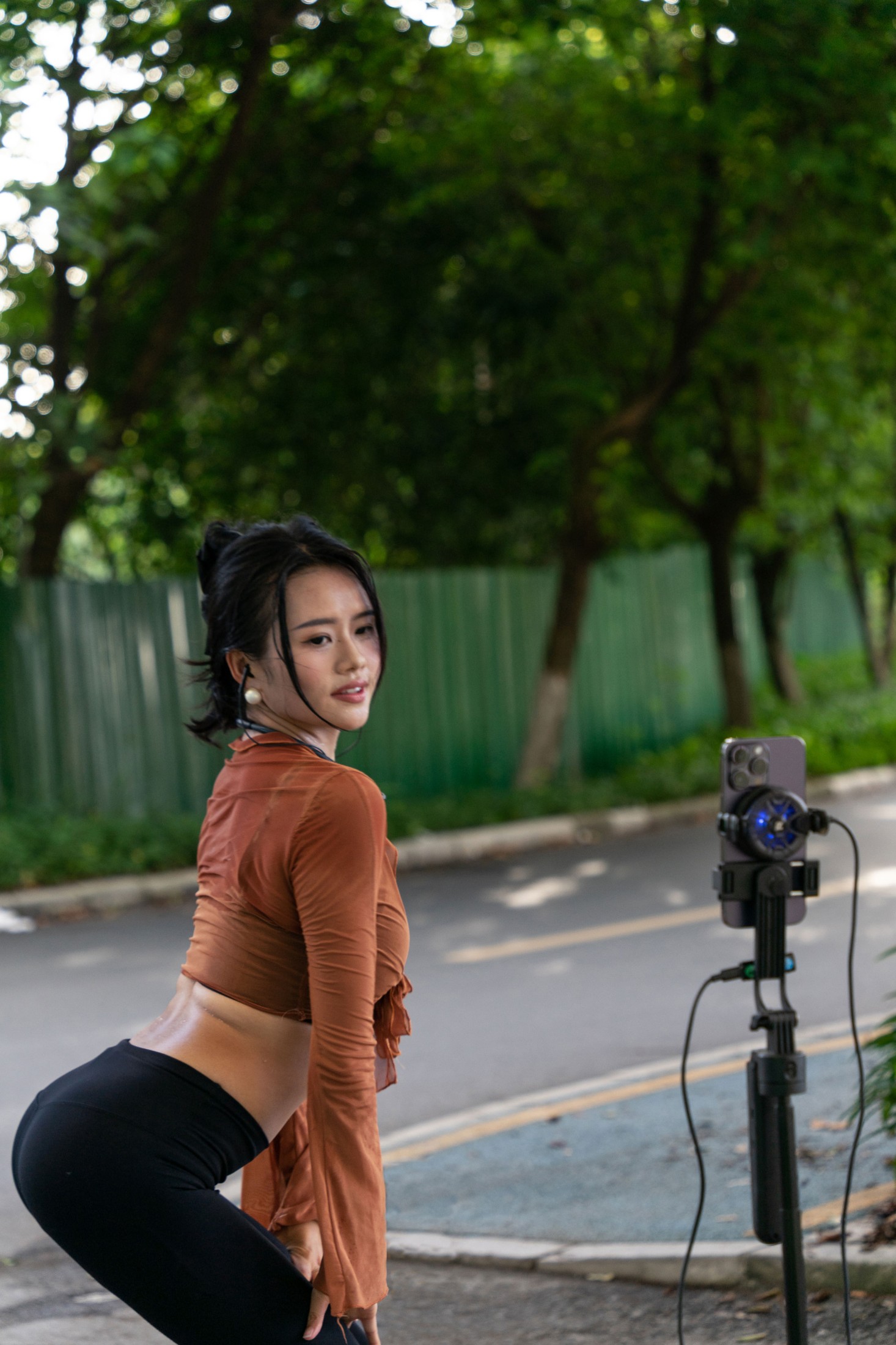 《户外小主播》[30P]