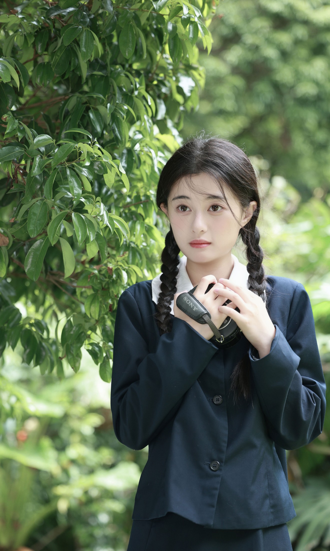 《风里的旧书页是少女的心事》[19P]