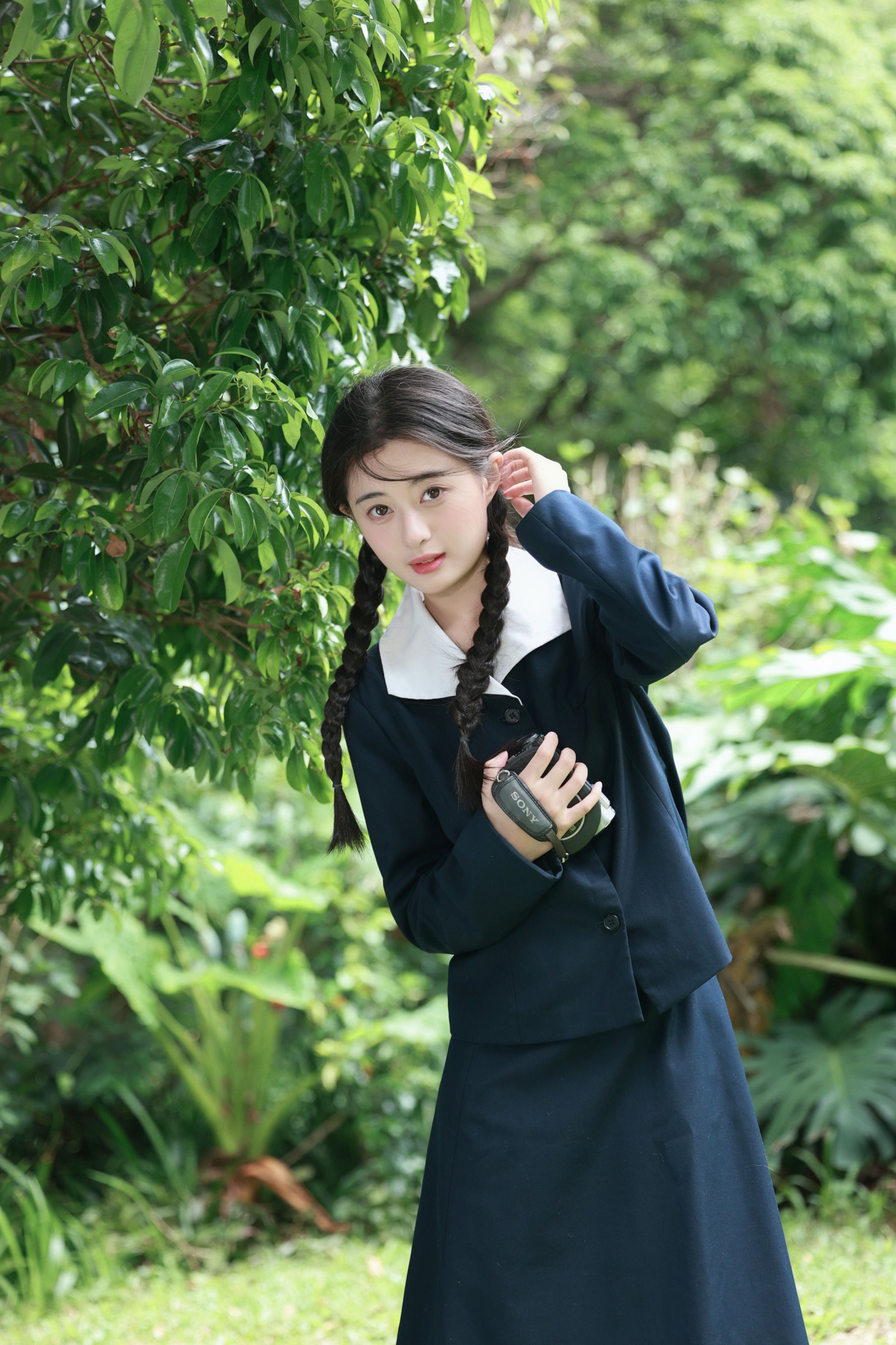 《风里的旧书页是少女的心事》[19P]