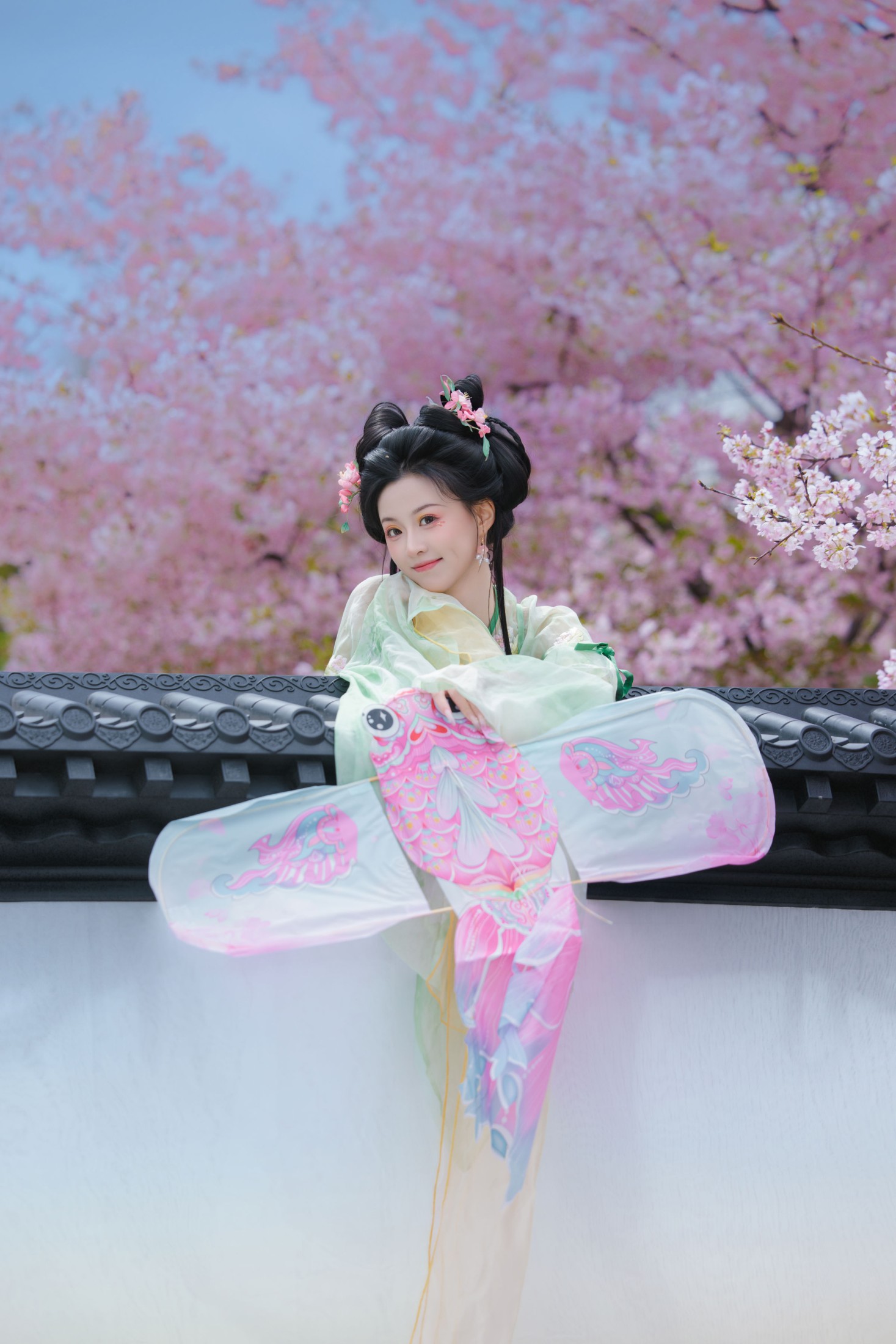 《爬墙少女》[20P]