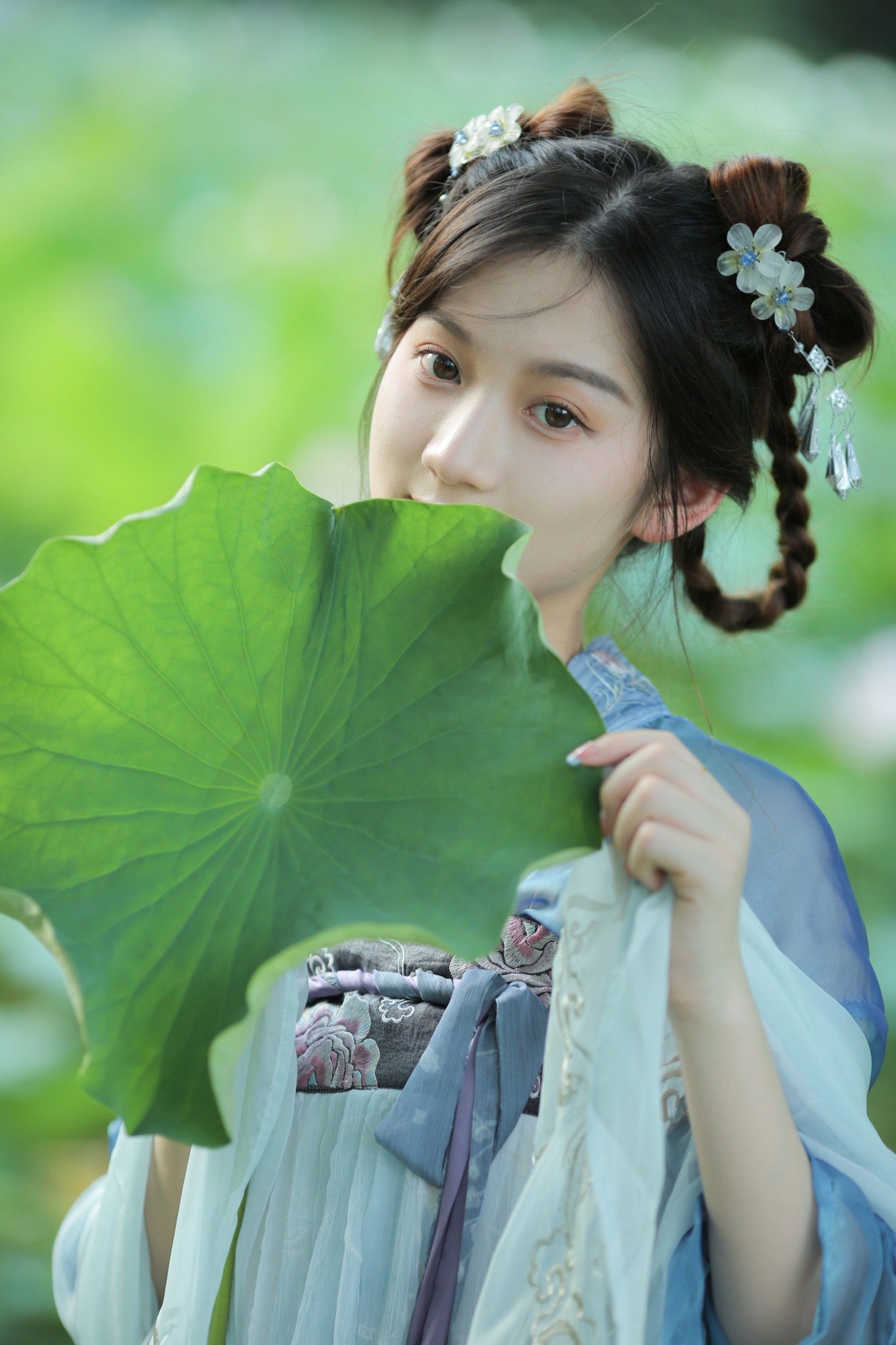 《荷花不知道的是，她就是夏天》[10P]