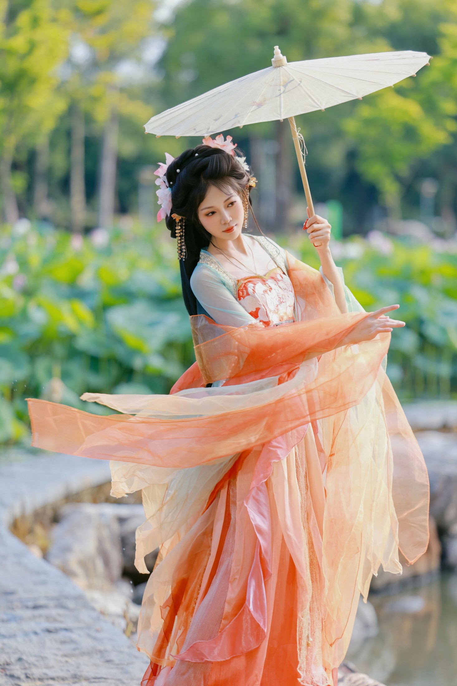 《荷风送香，仙裙摇曳，赴一场夏日荷塘之约》[9P]