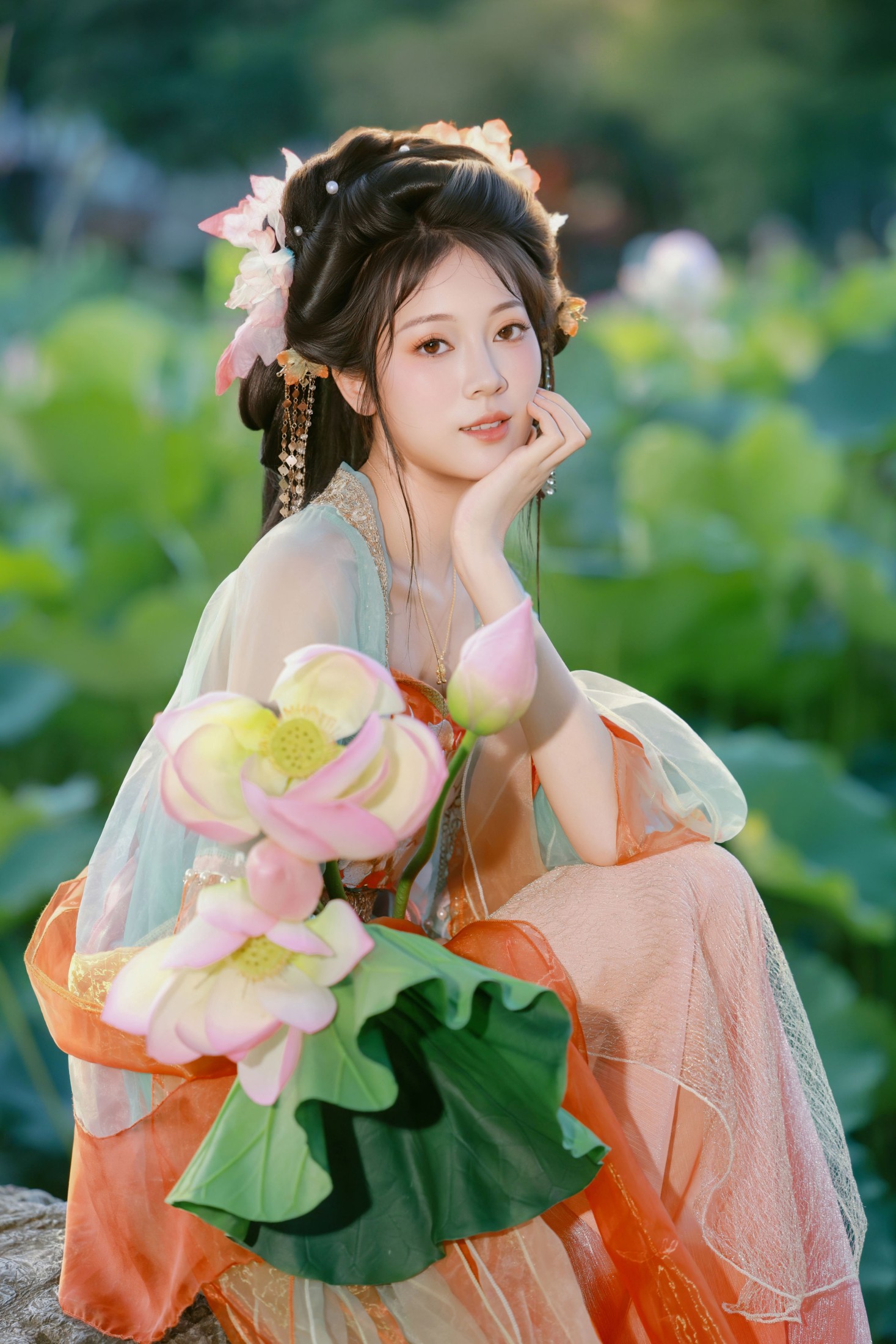 《荷风送香，仙裙摇曳，赴一场夏日荷塘之约》[9P]