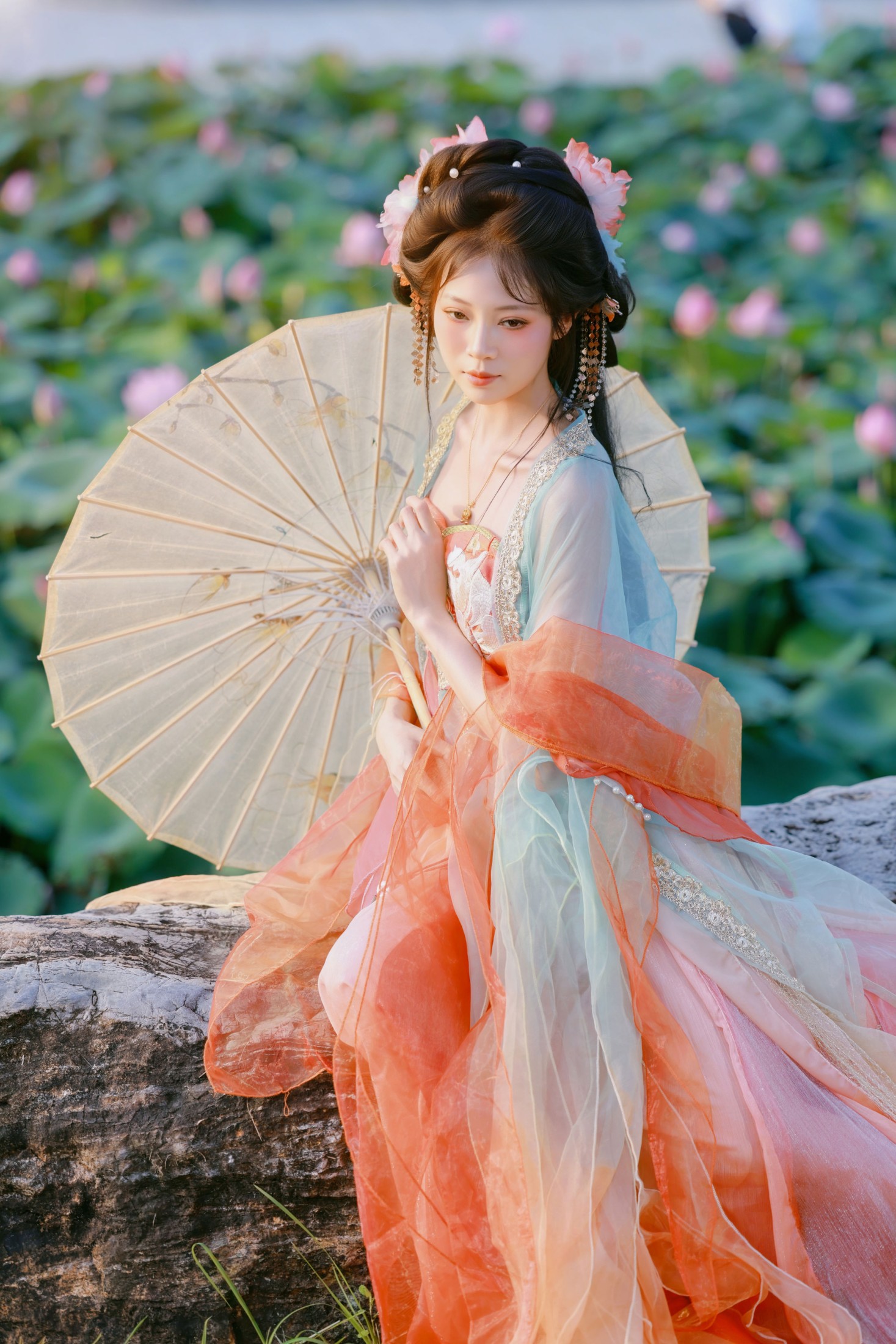 《荷风送香，仙裙摇曳，赴一场夏日荷塘之约》[9P]