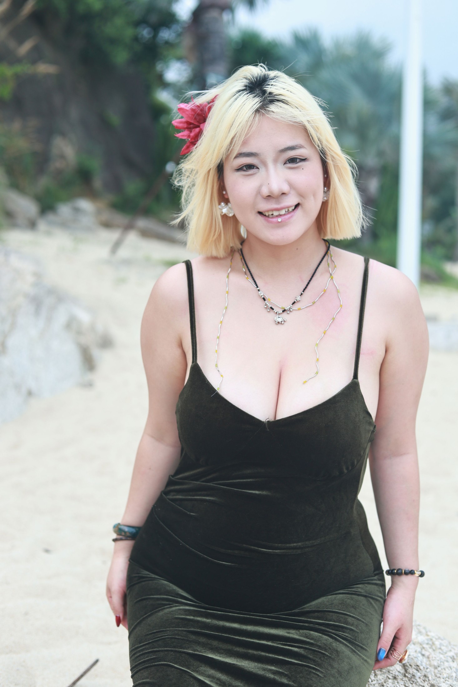 《黑色裙子海边》[9P]